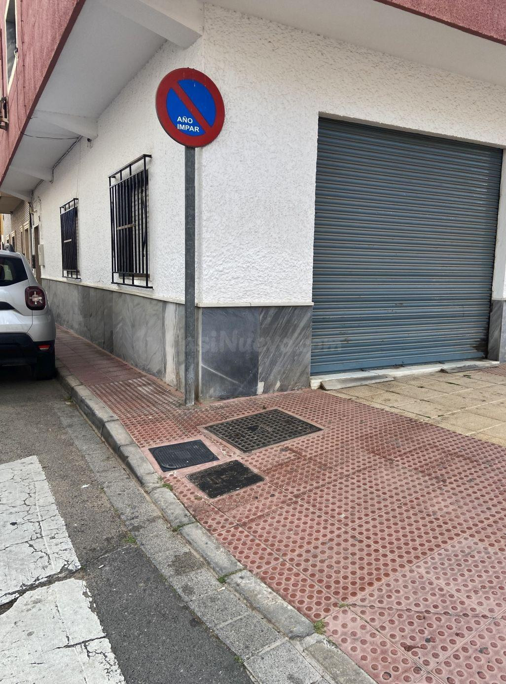 Se alquila local en Ctar de Nijar - foto 2