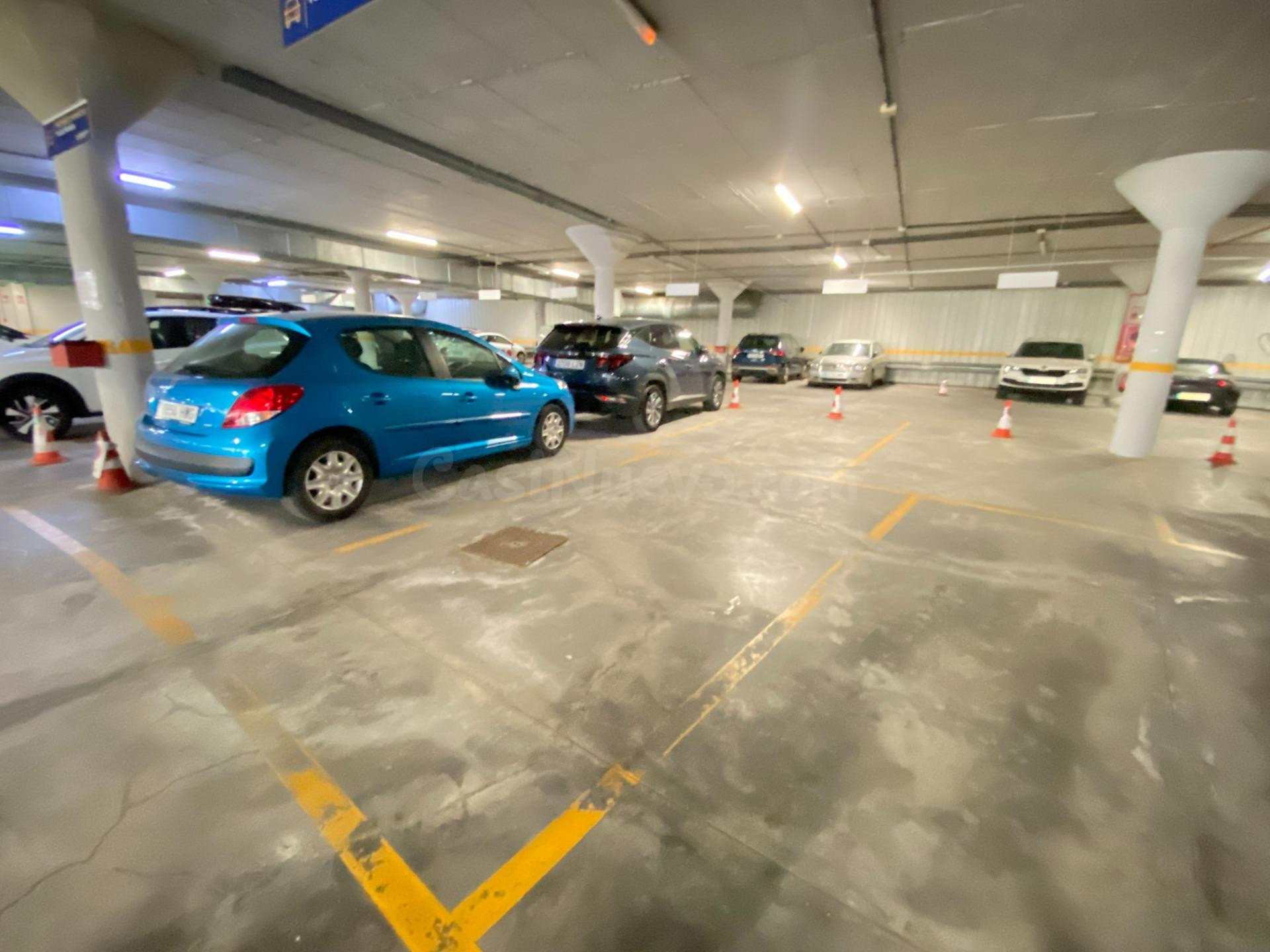 PLAZA DE GARAJE PARA COCHES GRANDES - foto 5