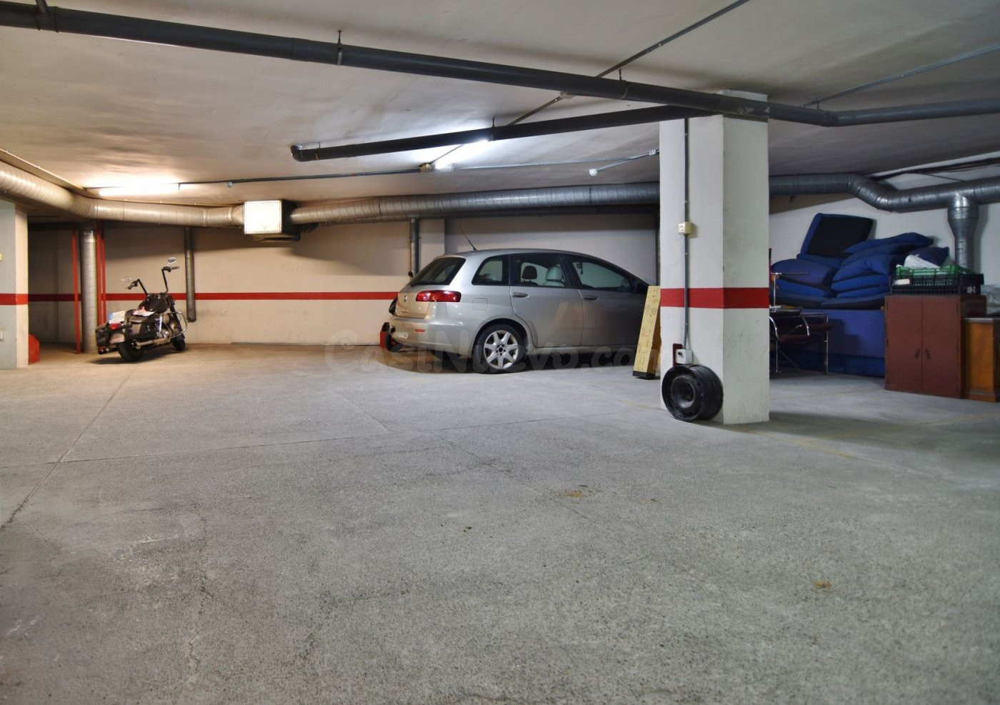 Plaza de garaje en calle Sicardó - foto 2