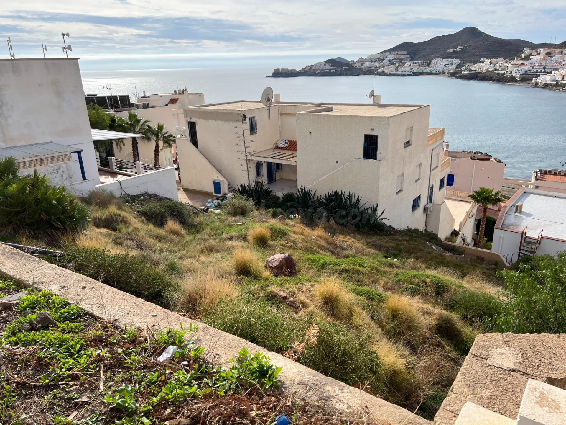 LUJO URBANO EN EL MAR DE SAN JOSÉ: parcela y proyecto básico - foto 5