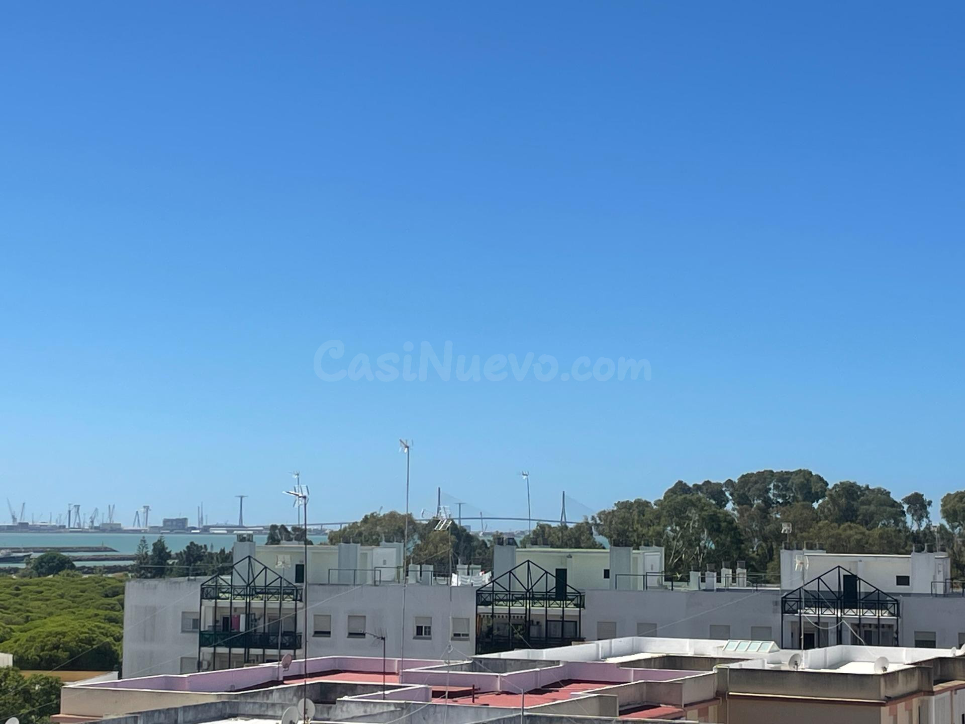 Exclusivo piso de 4 Dormitorios con Vistas a la Bahía | Una de las mejores zonas de El Puerto de Santa María (1.150 €/mes) - foto 2