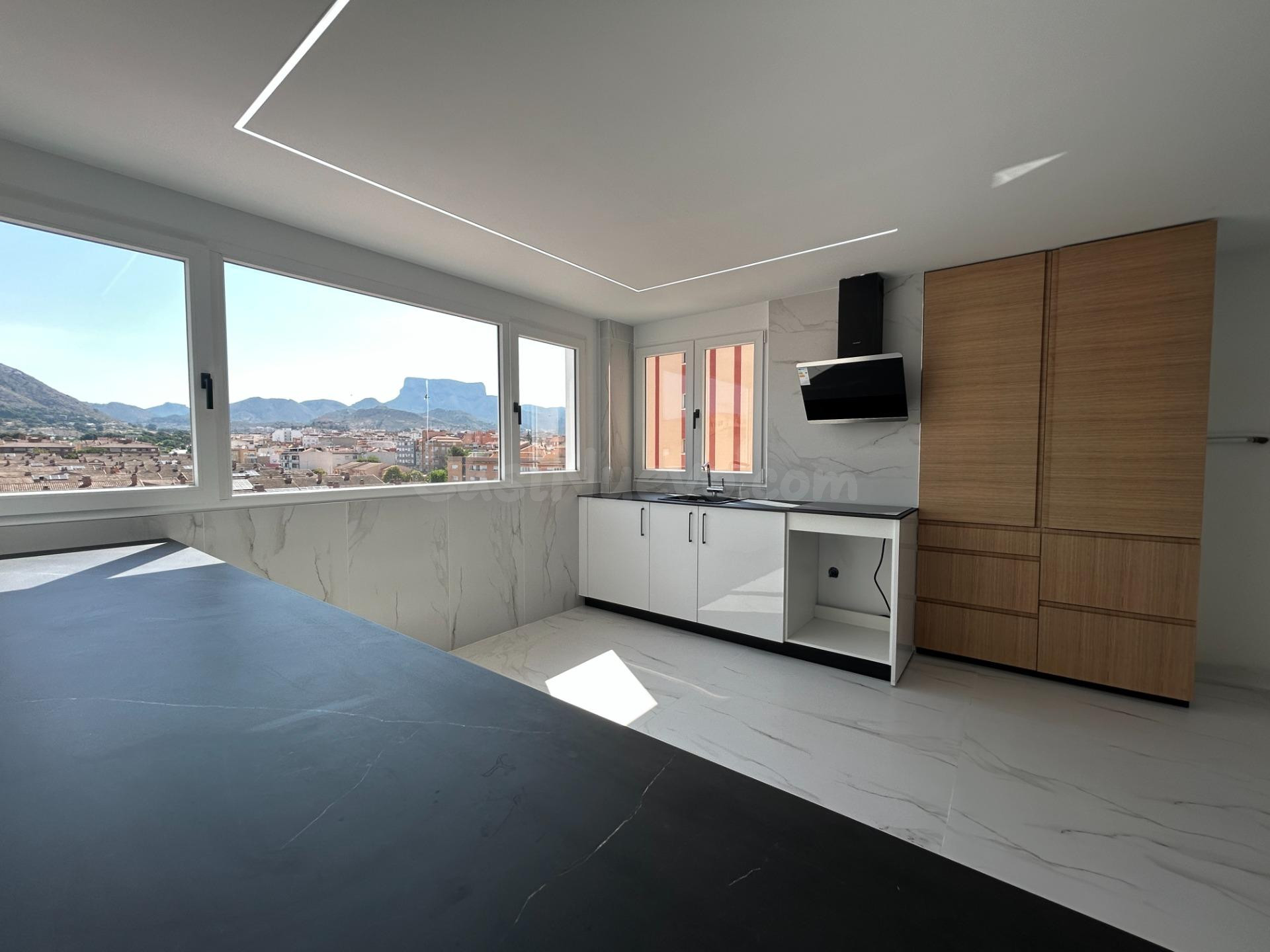 PISO CON GARAJE EN ELDA.ALICANTE