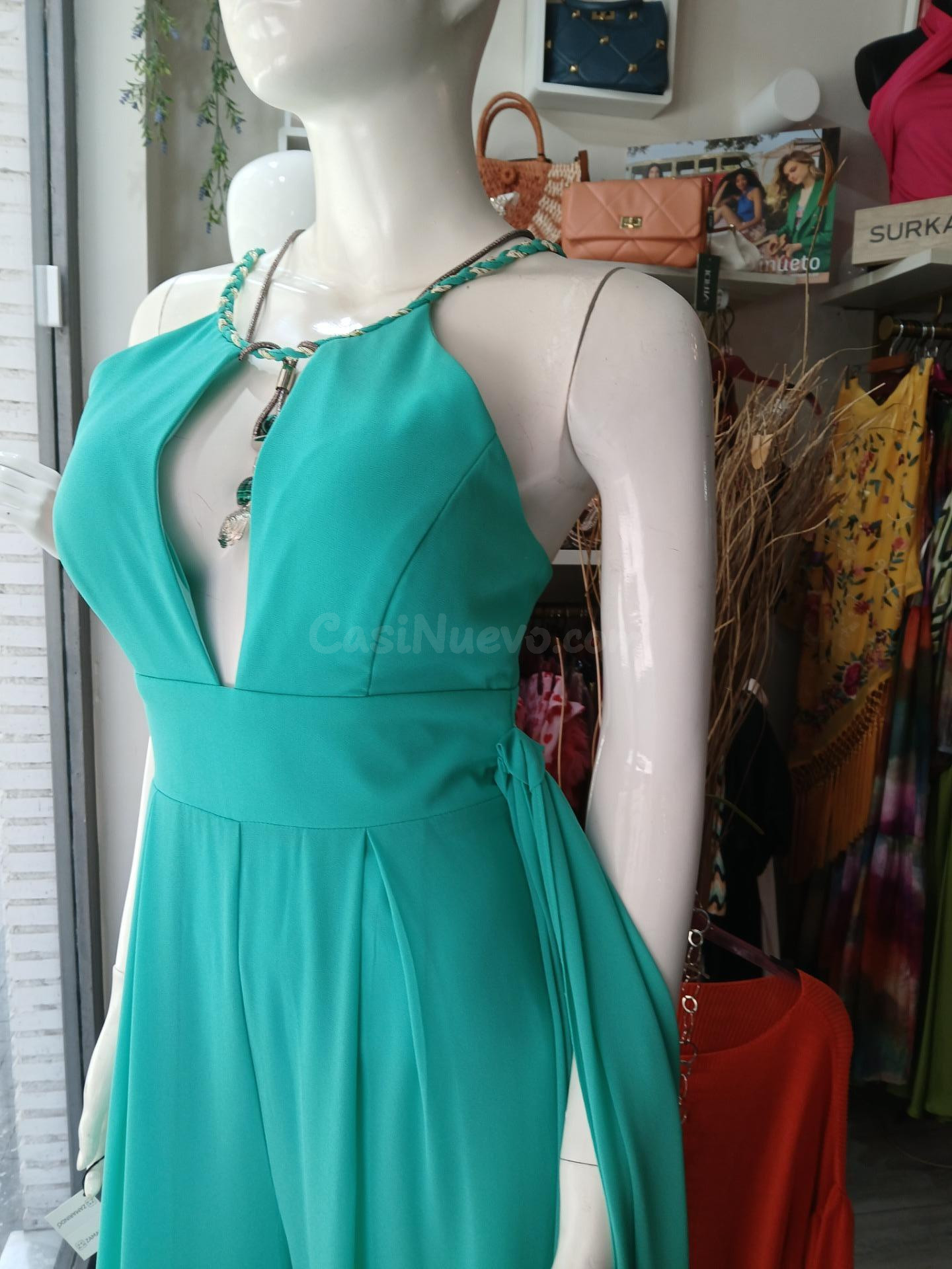 SE TRASPASA BOUTIQUE ROPA DE MUJER POR TRASLADO , CENTRO ALM - foto 4