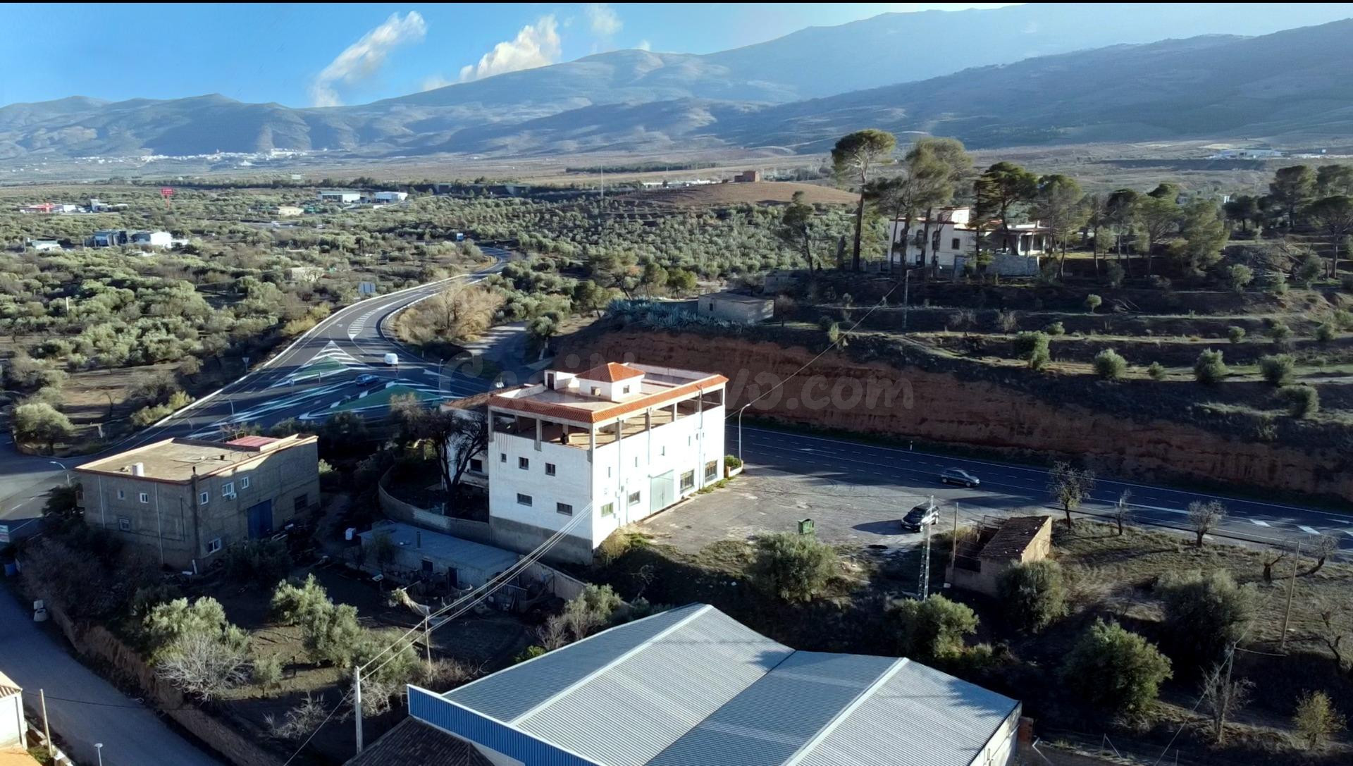 Oportunidad Única en Fiñana – Gran Propiedad con Múltiples P - foto 4