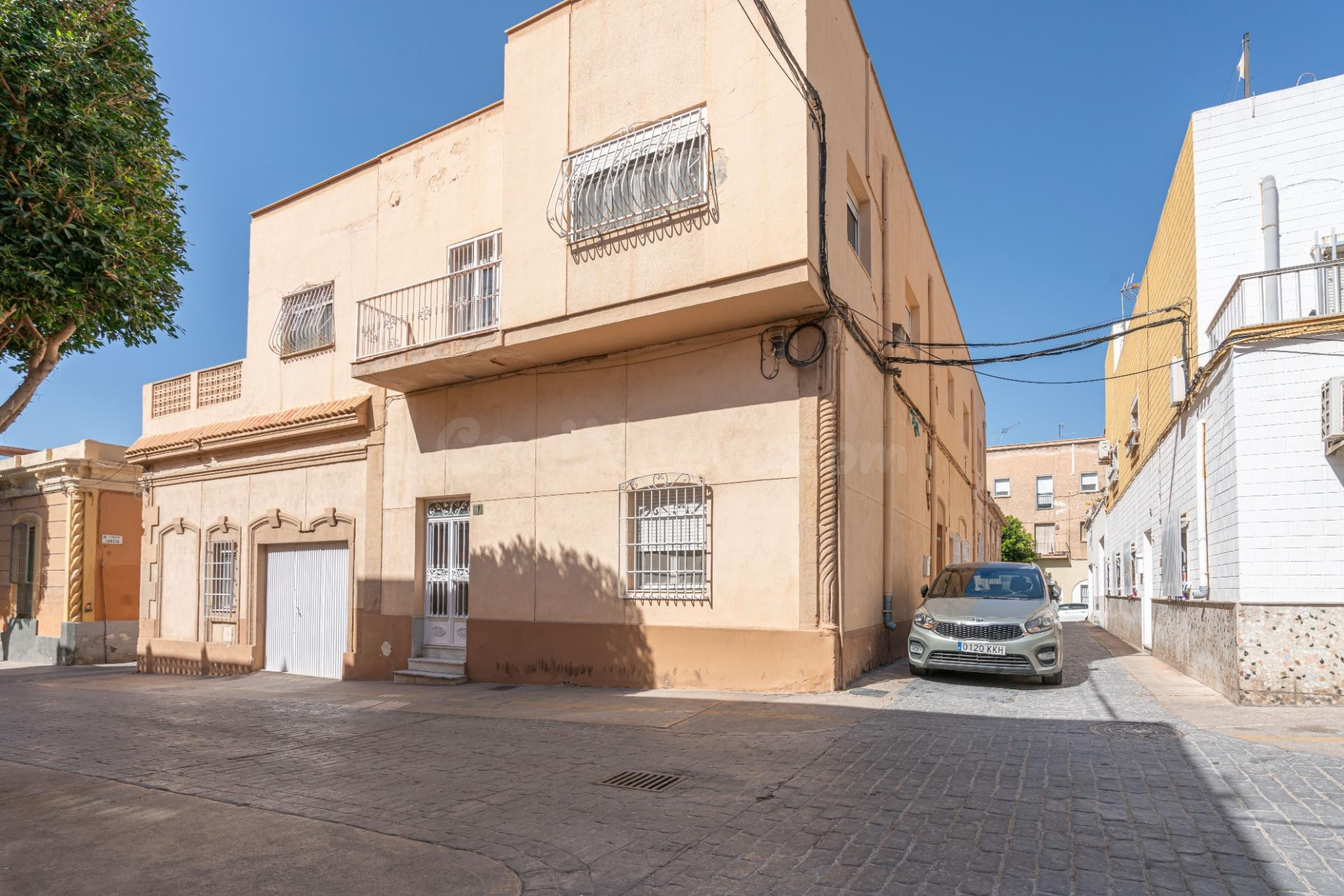 ¡Gran Oportunidad de Inversión en Almería!