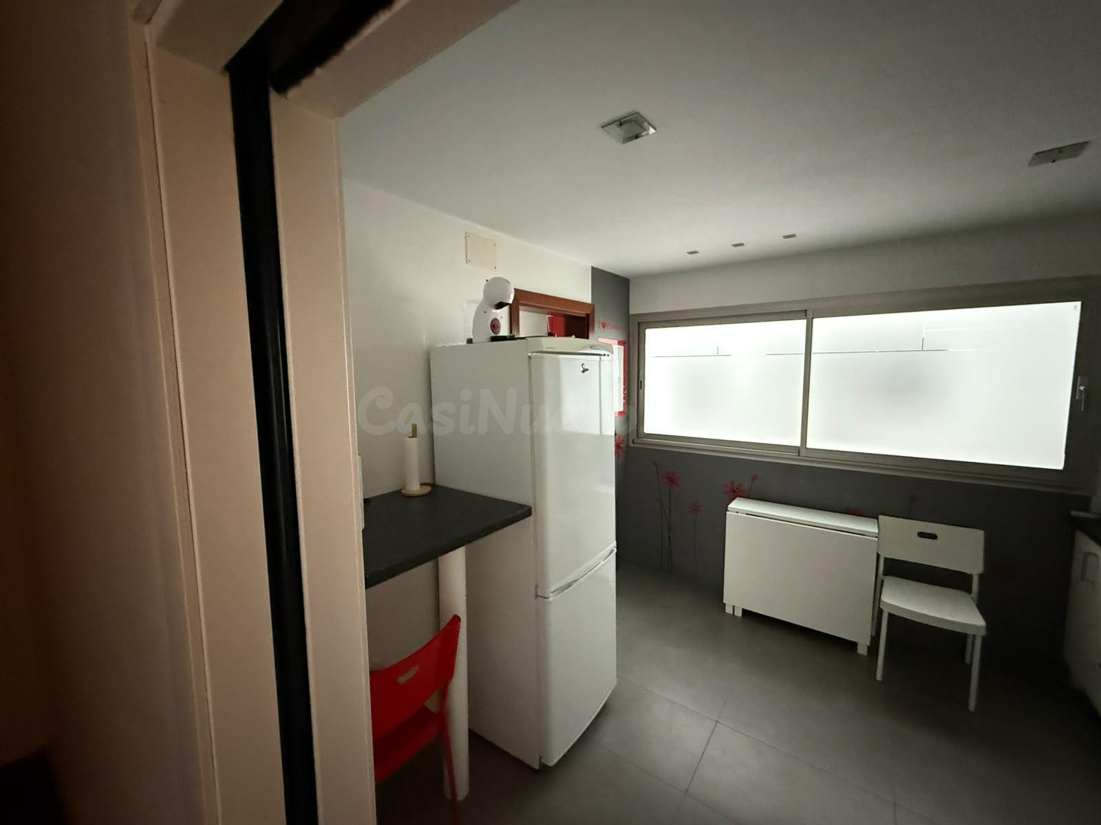 Exclusiva vivienda totalmente reformada a 100 metros de la Playa de la Victoria - foto 4