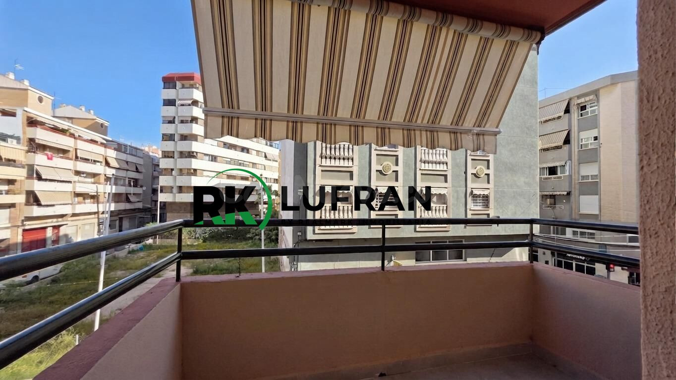 PISO REFORMADO EN BARRIO CAROLINAS ALTAS - ALICANTE - foto 2