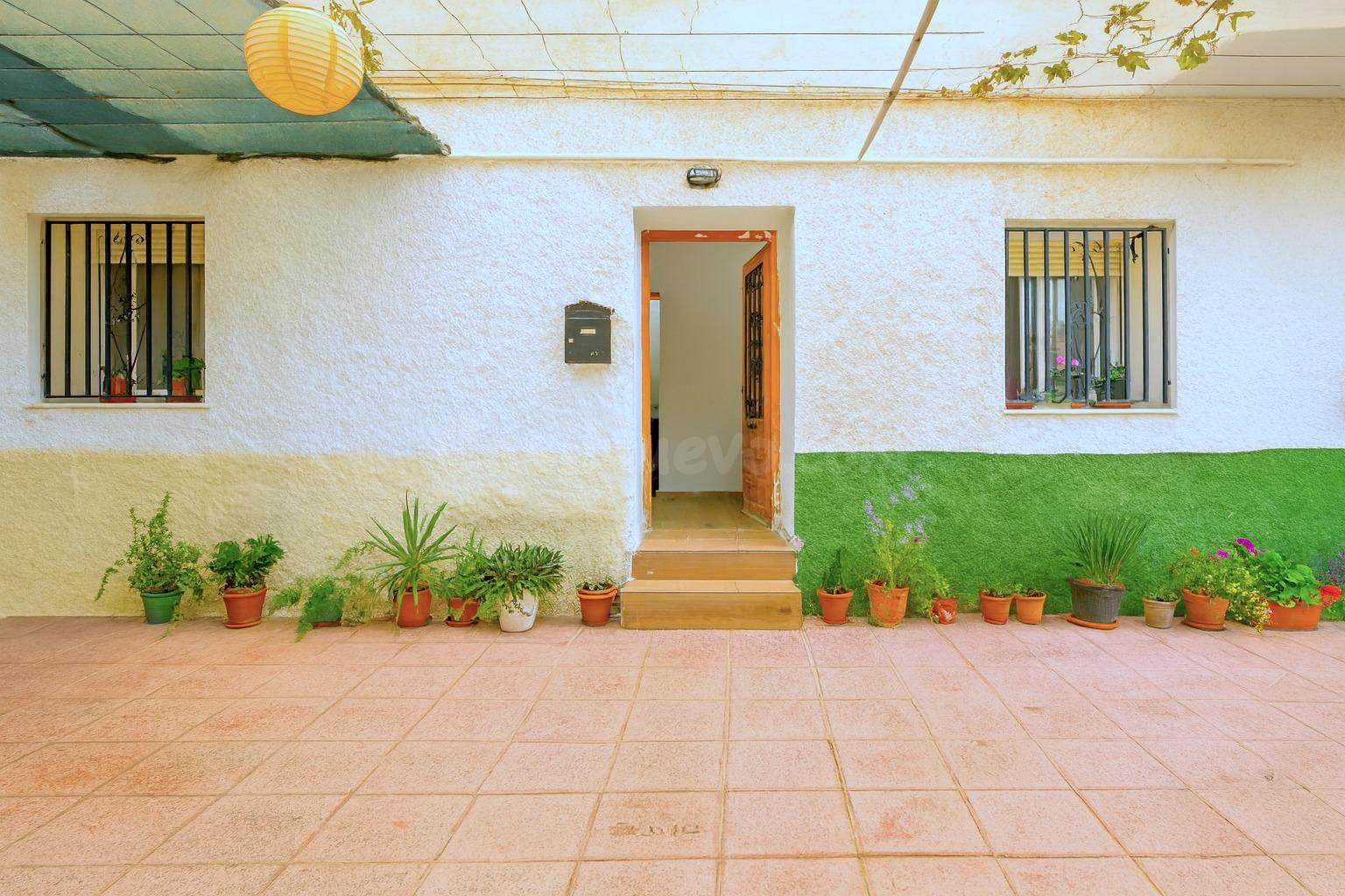 CASA UNIFAMILIAR EN RIOJA, A 15 MINUTOS DE ALMERÍA.