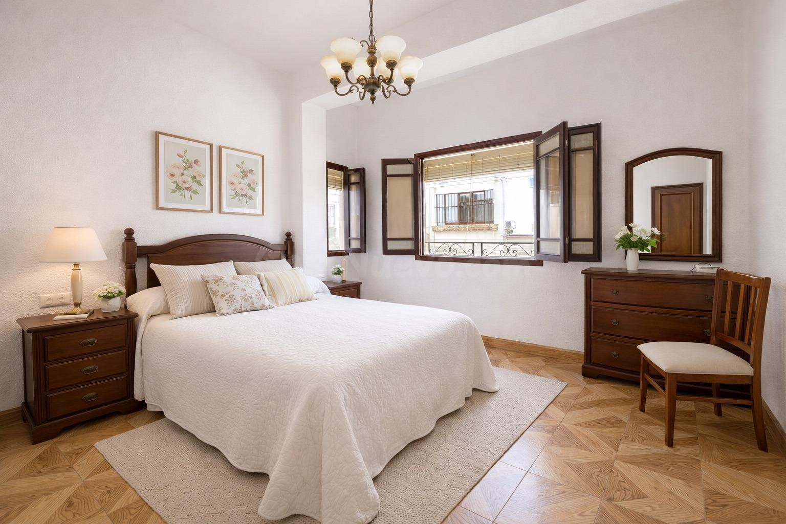 Casa de 145 m2 en Berja para reformar – gran potencial y ubi - foto 2