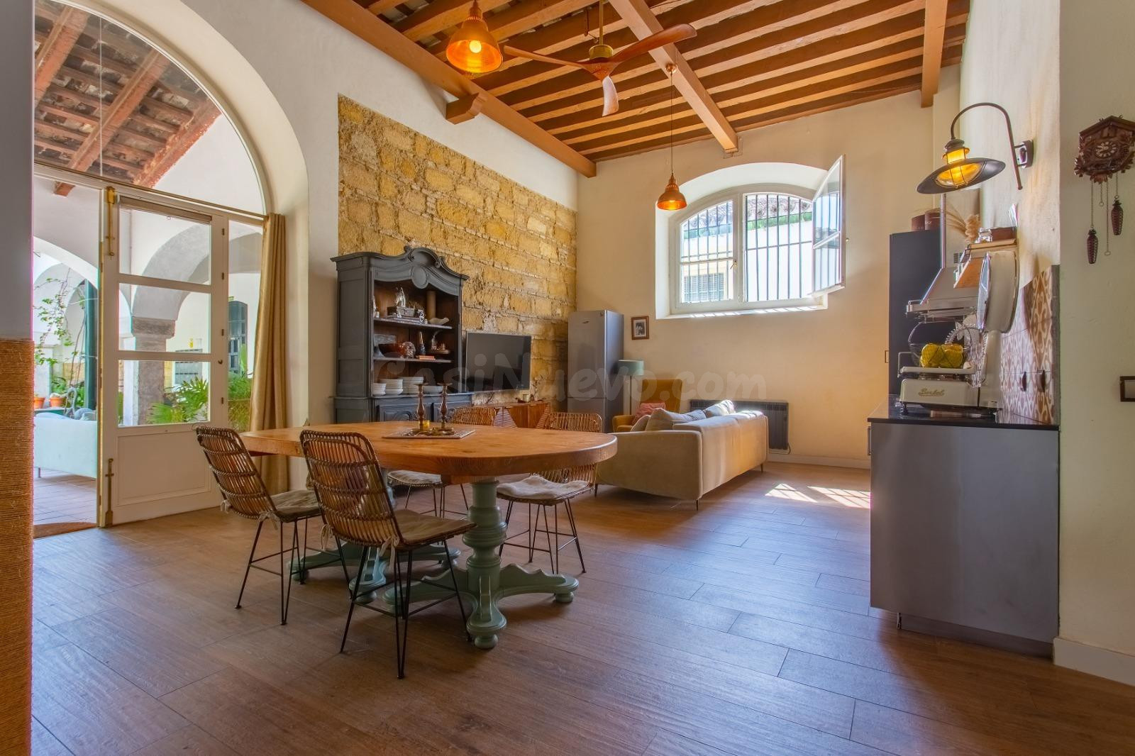 ESPECTACULAR LOFT EN CASCO DE BODEGA REHABILITADO EN EL CENTRO DE JEREZ - foto 3
