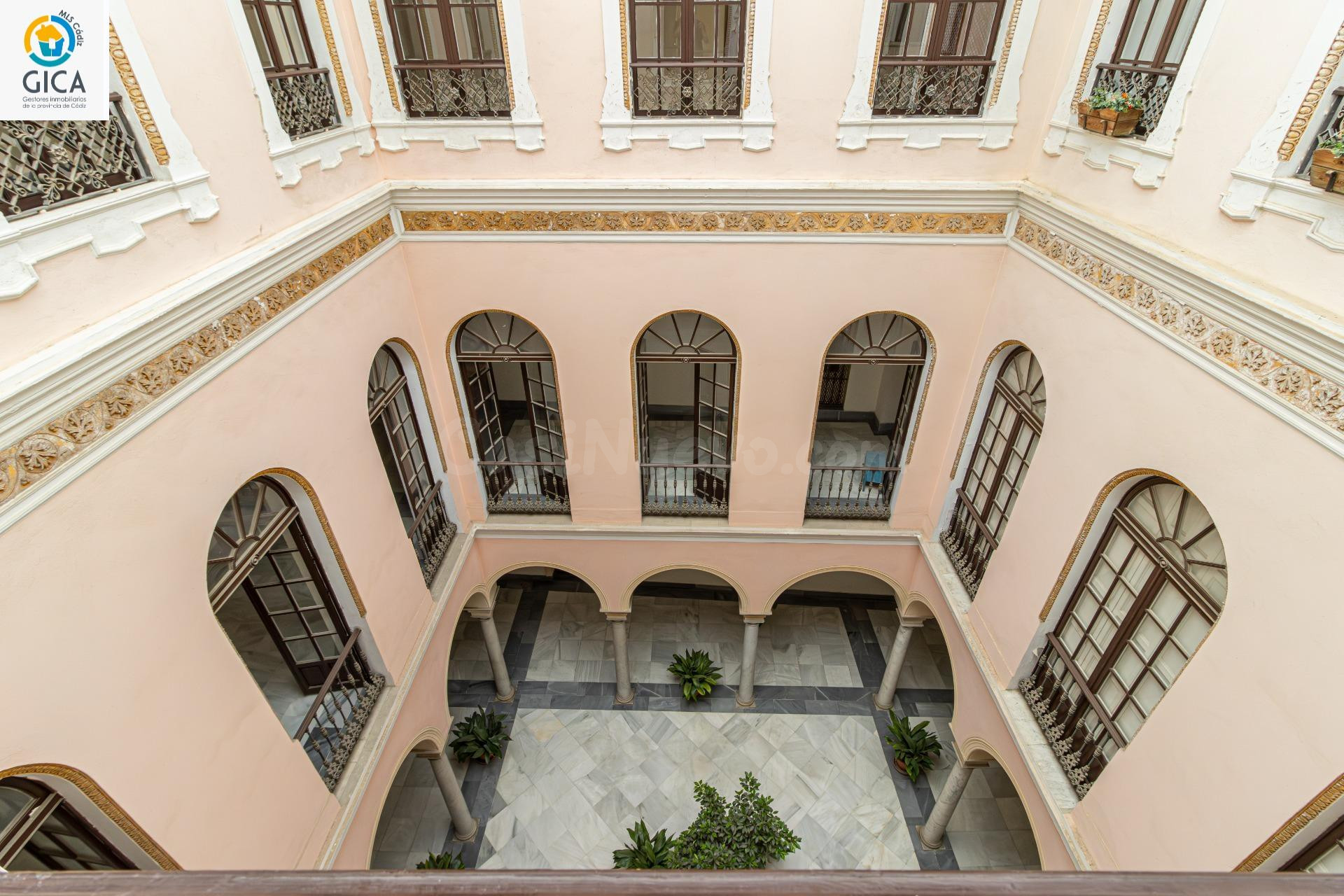 PISO REFORMADO EN EL CORAZÓN DE JEREZ - foto 2