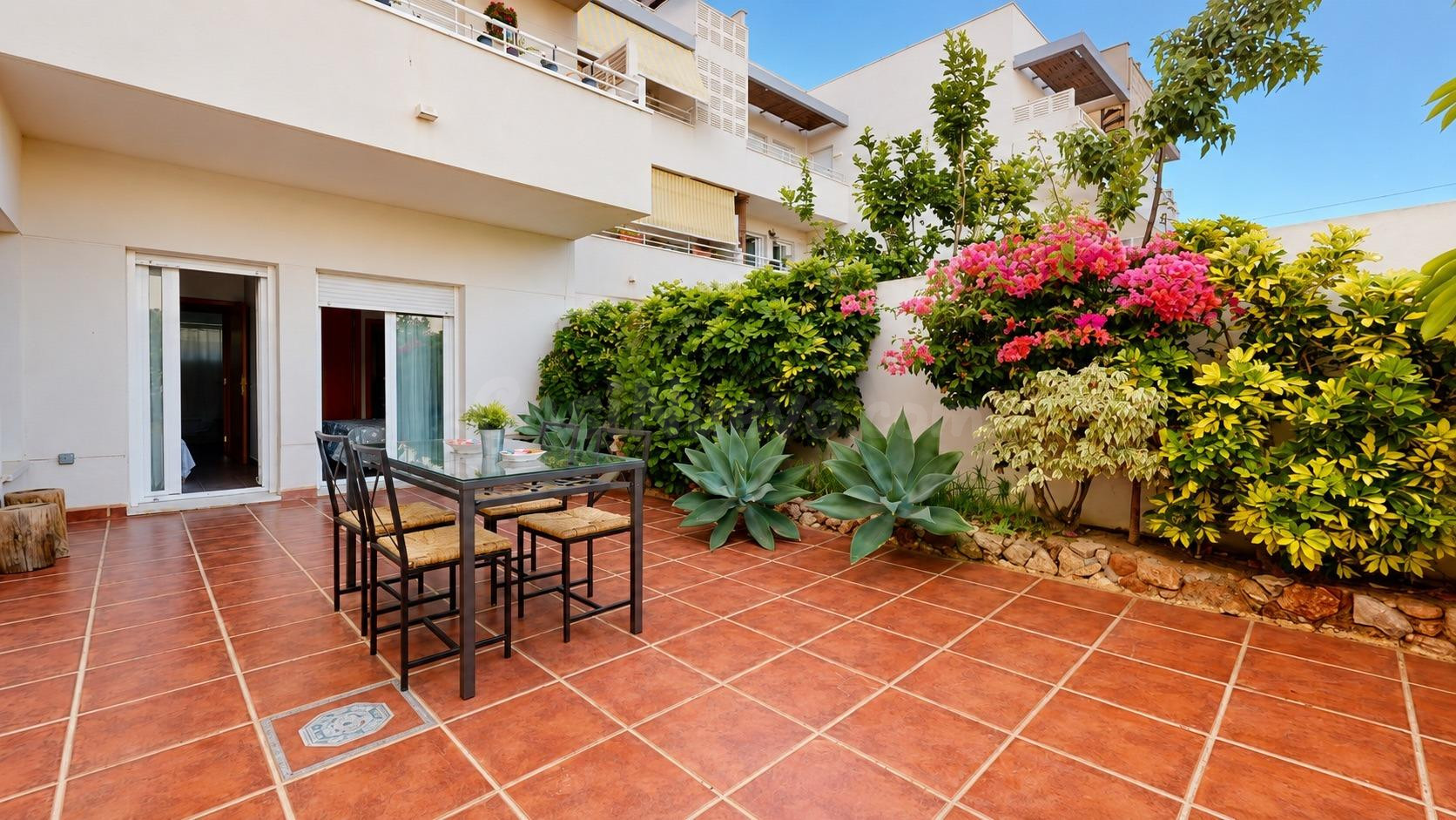 alquiler larga estancia vivienda amueblada de 3 dormitorios 