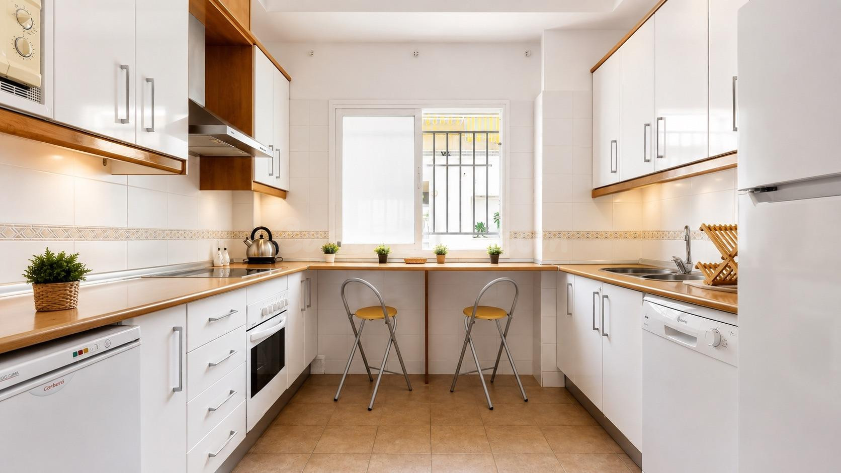 alquiler larga estancia vivienda amueblada de 3 dormitorios  - foto 4