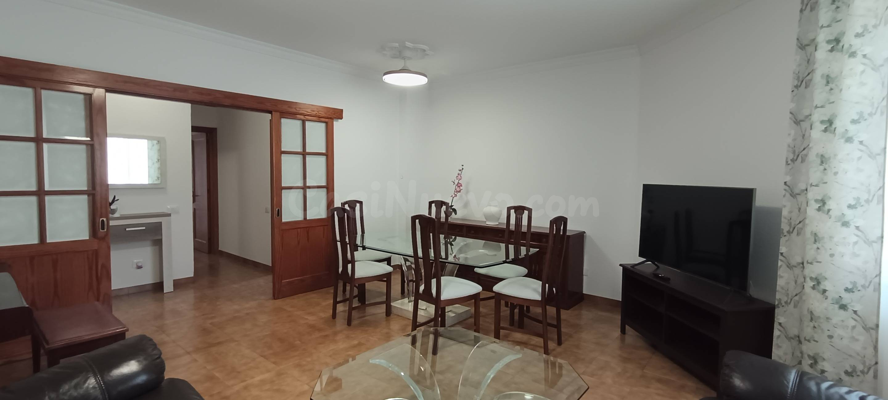 ¡Amplio piso en alquiler en el corazón de Alcaravaneras! - foto 3