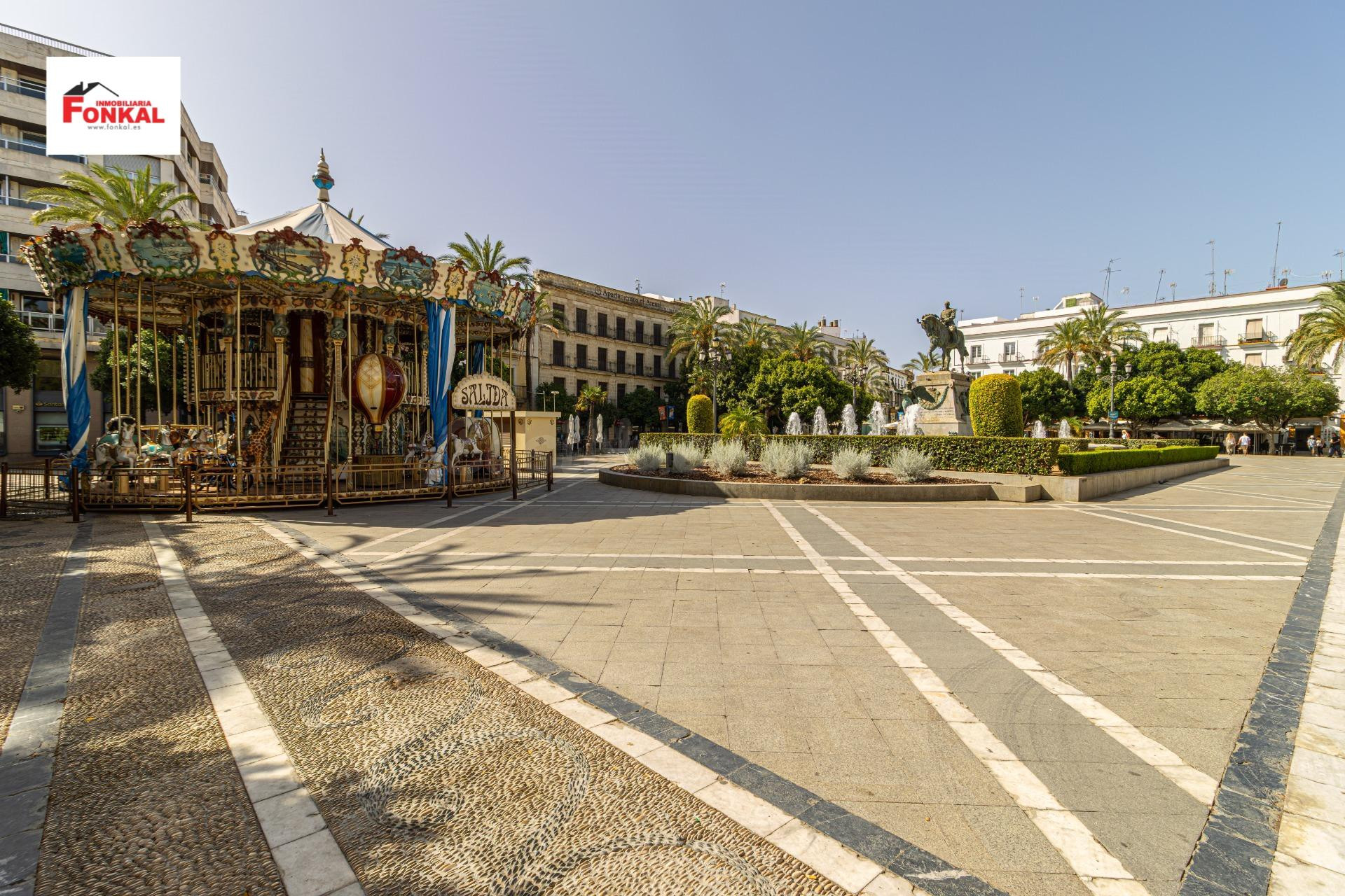 ¡ESPECTACULAR DÚPLEX A ESTRENAR EN PLENO CENTRO, JUNTO A LA PLAZA DEL ARENAL!