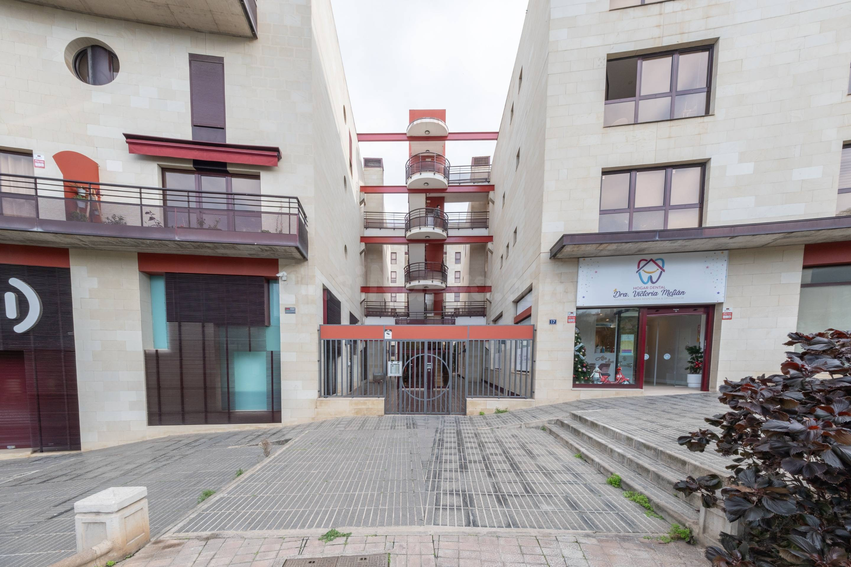 Piso de 3 dormitorios con garaje y trastero en Siete Palmas - foto 3
