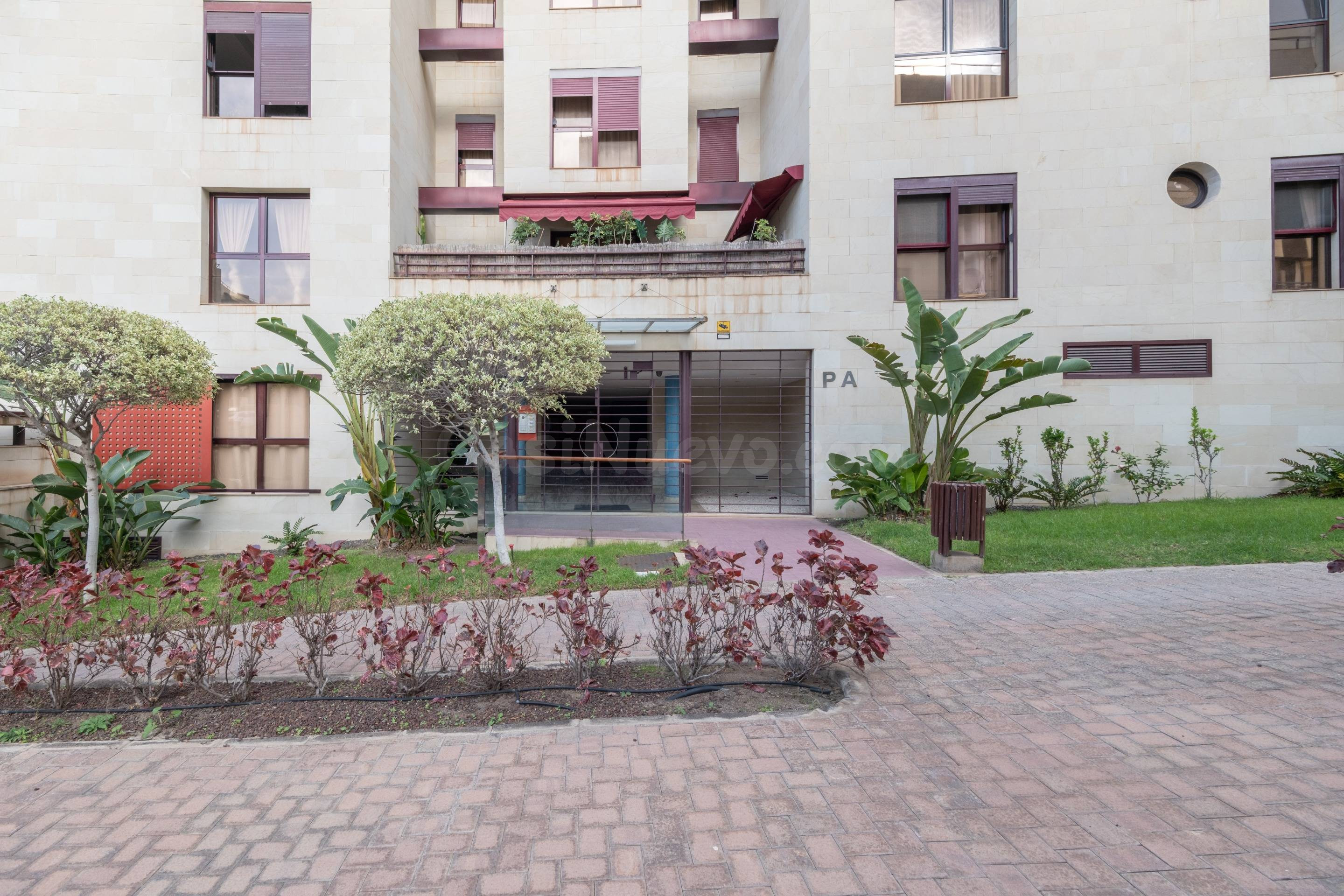 Piso de 3 dormitorios con garaje y trastero en Siete Palmas - foto 4