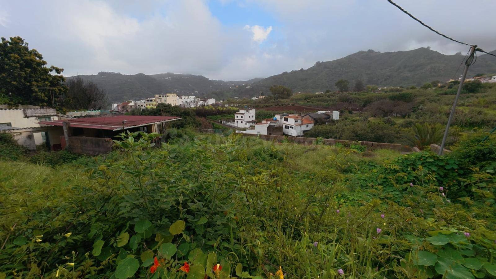 ¡OPORTUNIDAD ÚNICA! Terreno Urbano de más de 1.000 m2 en el  - foto 3