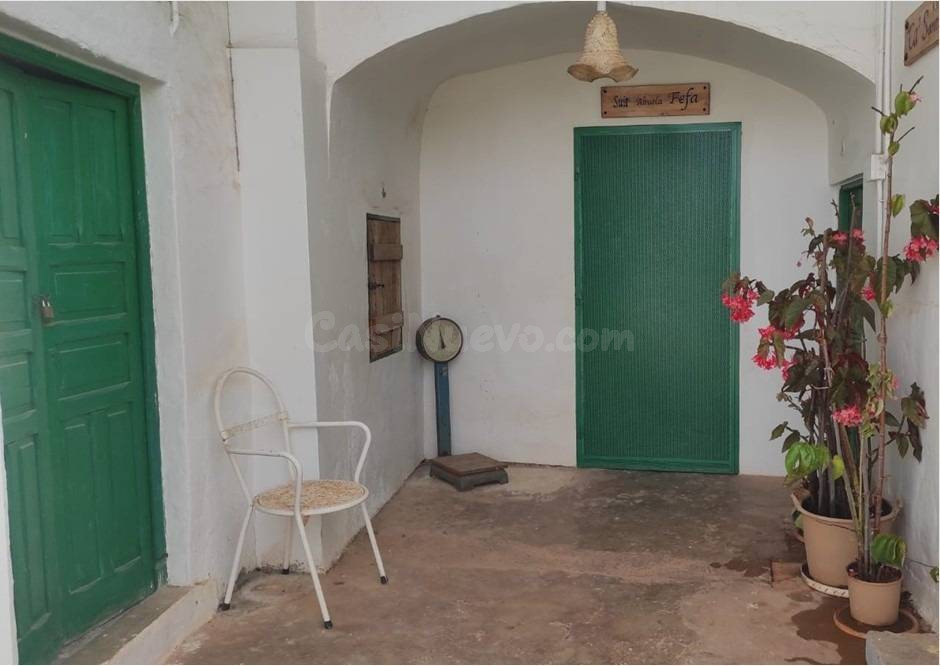 Casa con cuevas y terreno en Valerón-Gáldar - foto 3