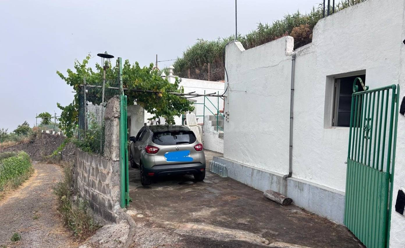 Casa con cuevas y terreno en Valerón-Gáldar - foto 5