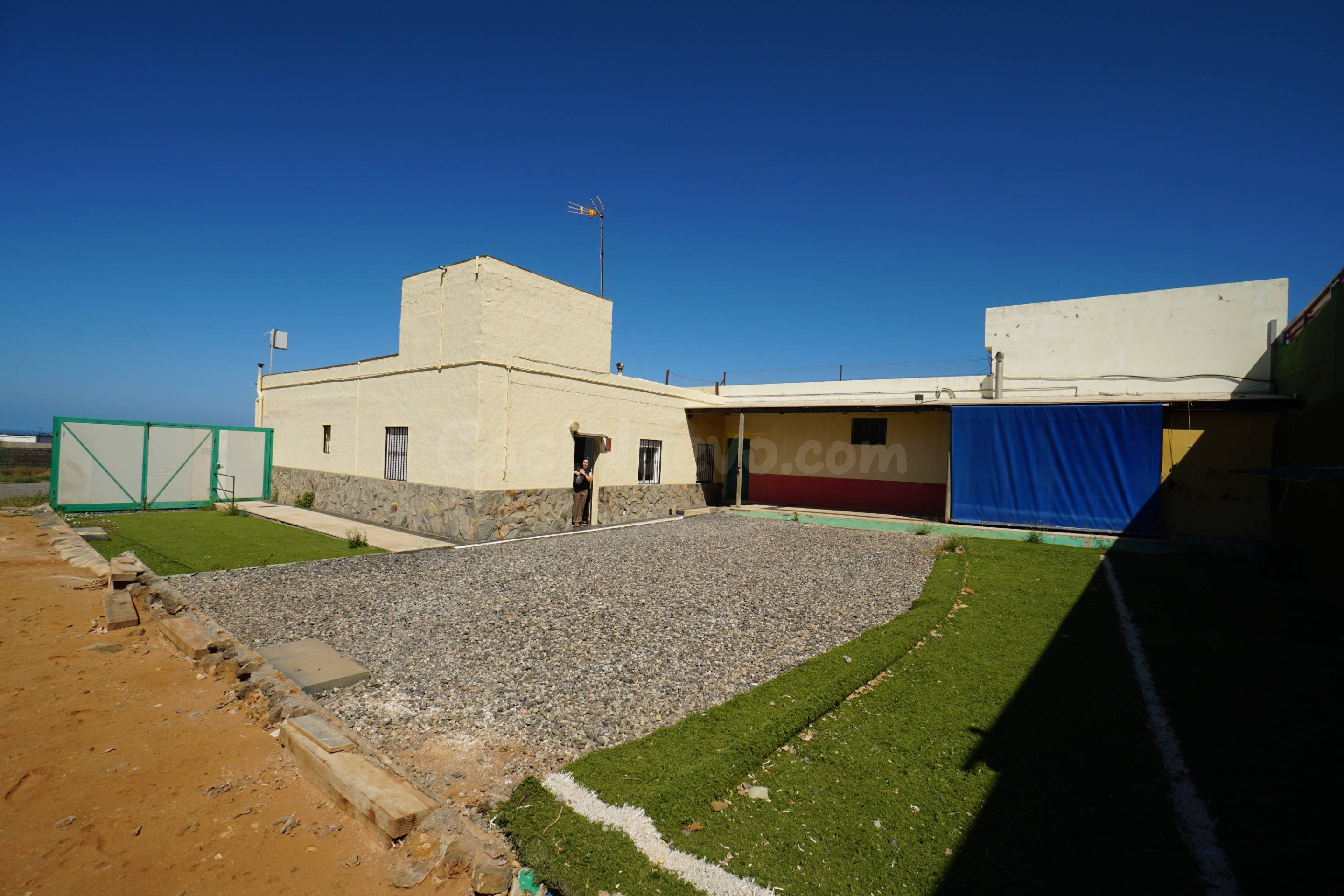 Alquiler de finca rústica con oficinas y almacén – 15.379 m2 - foto 4
