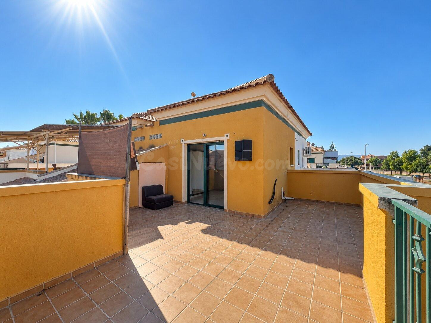 CHALET ADOSADO CON GRAN PISCINA COMUNITARIA EN ALMORADÍ, ALI - foto 5