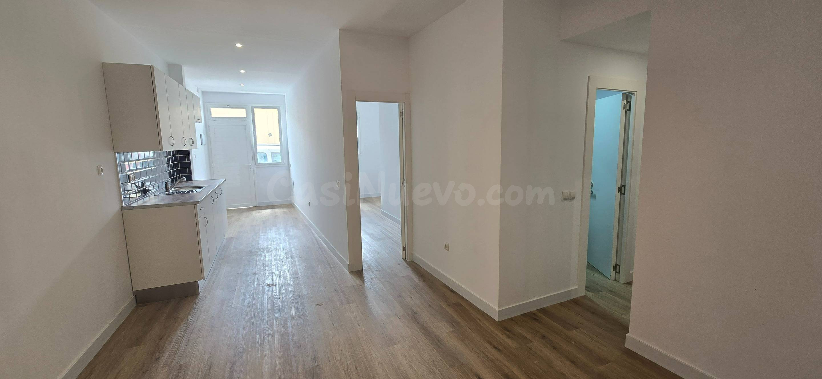 ¡Oportunidad en La Isleta! Apartamento de 1 dormitorio recién reformado, listo para entrar a vivir