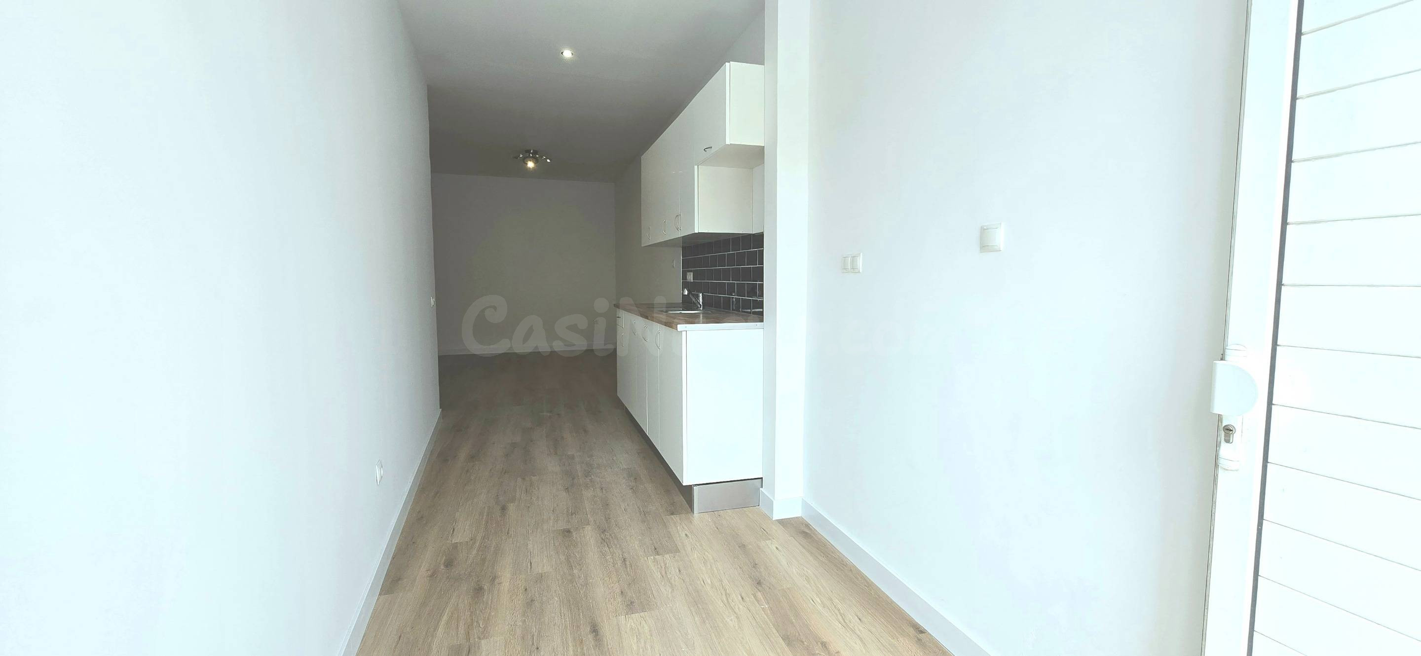 ¡Oportunidad en La Isleta! Apartamento de 1 dormitorio recié - foto 4