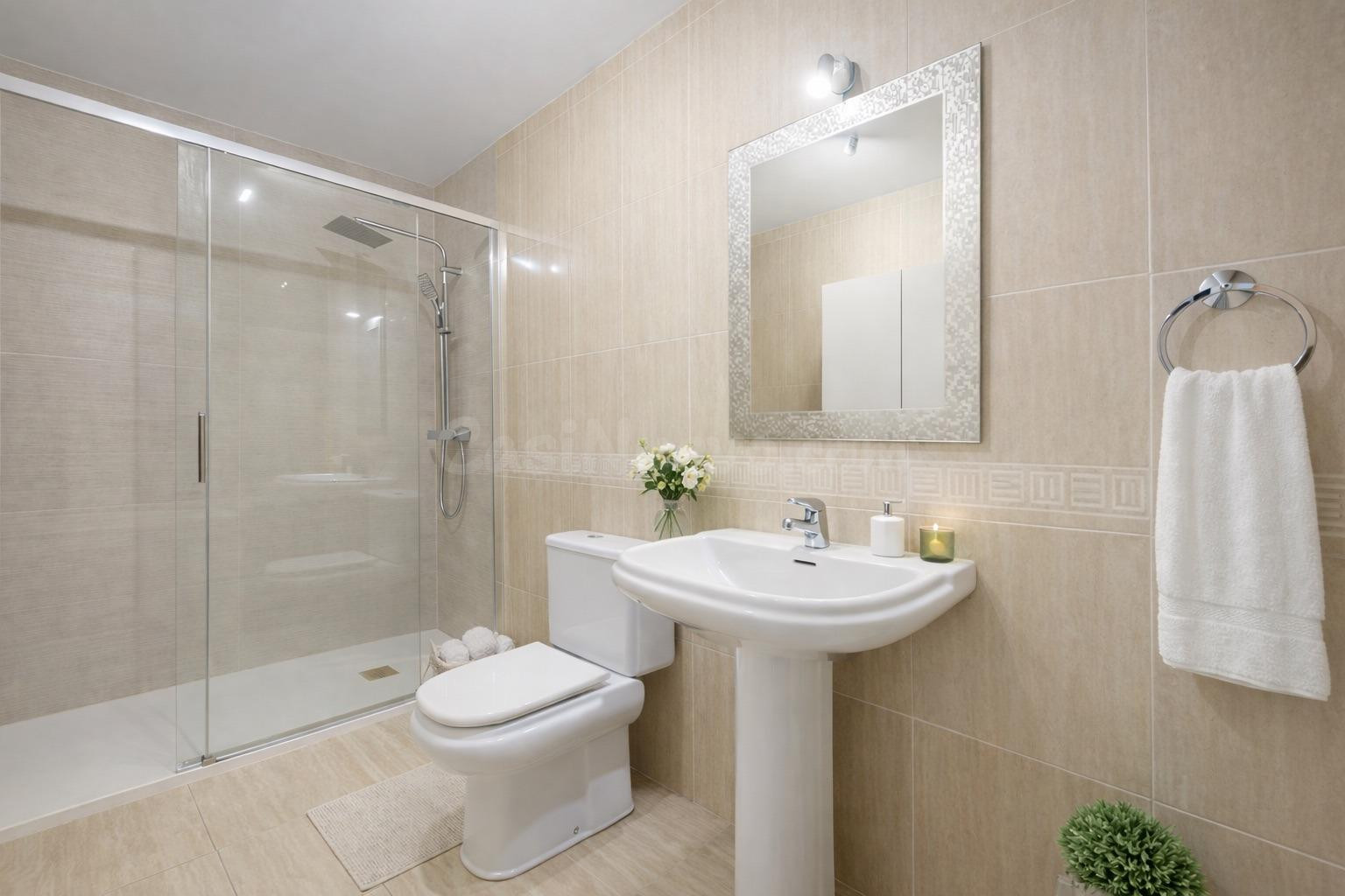 Apartamento con terraza y piscina en Roquetas de Mar | - foto 5