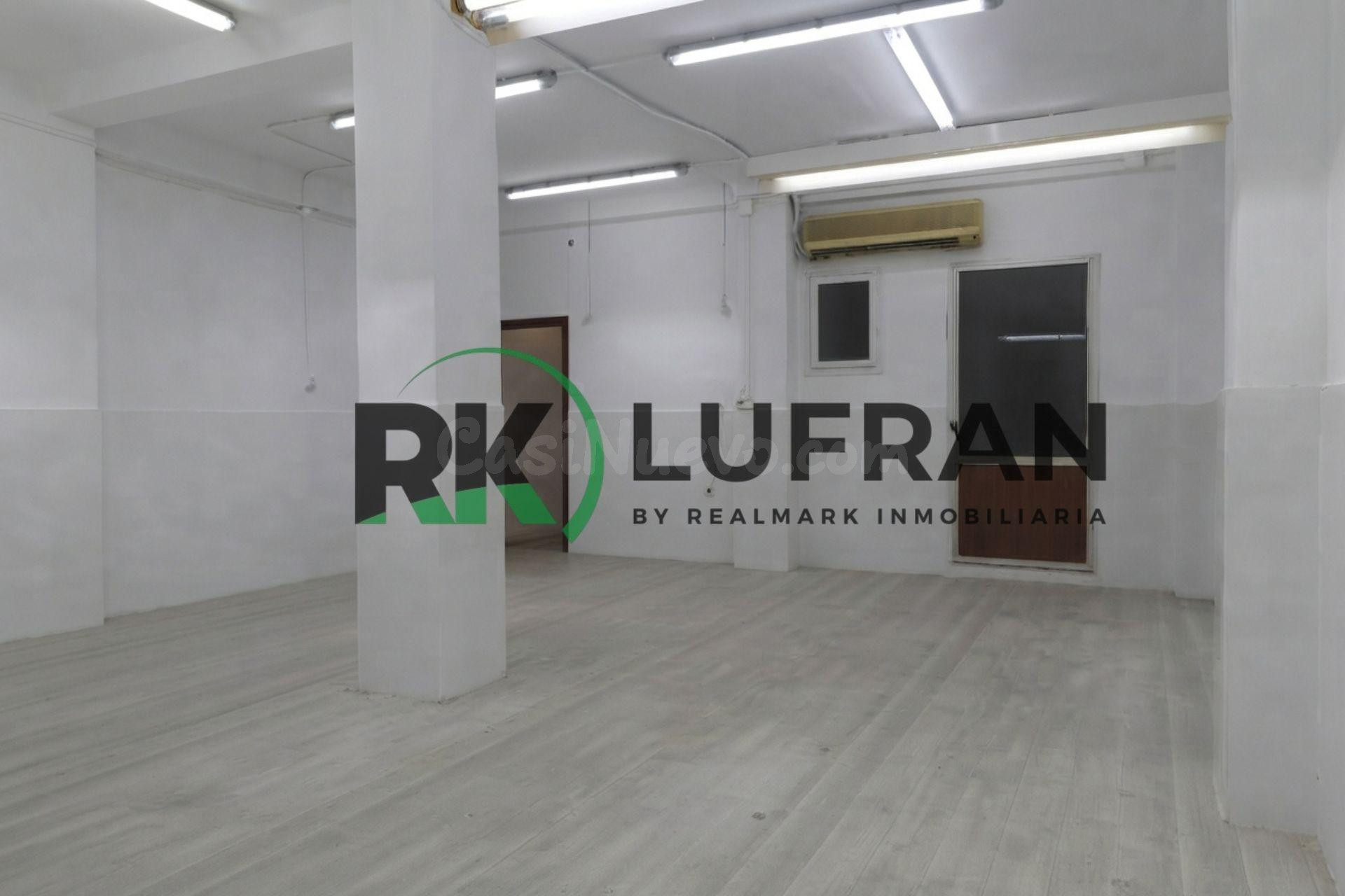 EXCELENTE VIVIENDA EN PLANTA BAJA CON GRAN VERSATILIDAD EN E - foto 2