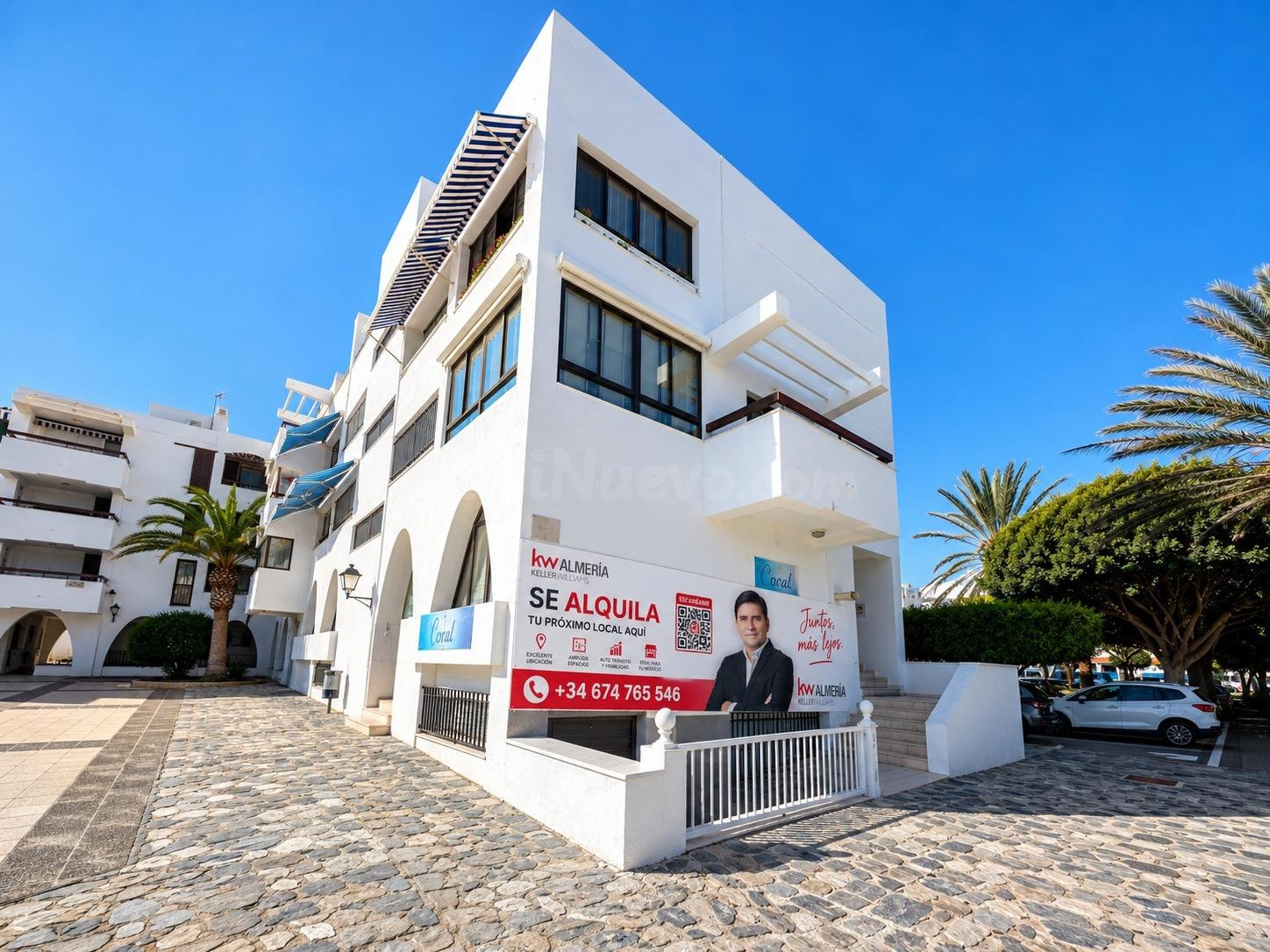 175 m2 en Almerimar para convertir tu idea de negocio en rea