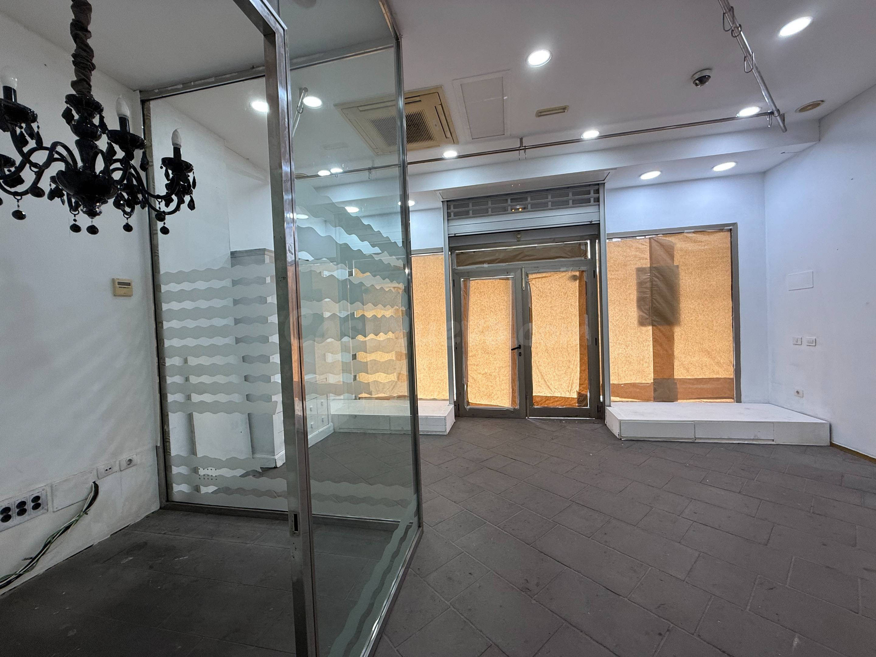 local comercial en Mesa y Lopez - foto 5