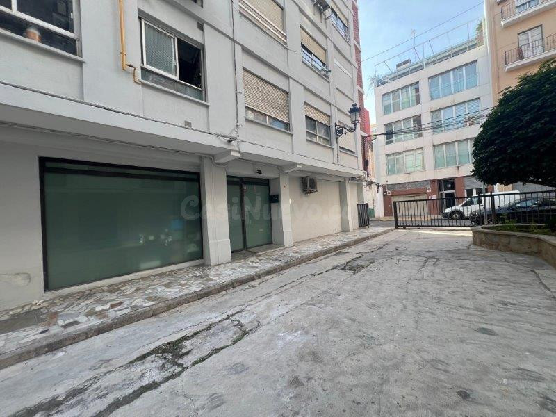 ** MAGINFICO LOCAL CALLE ACTOR LLORENS, ALBORS, IDEAL PARA D - foto 4