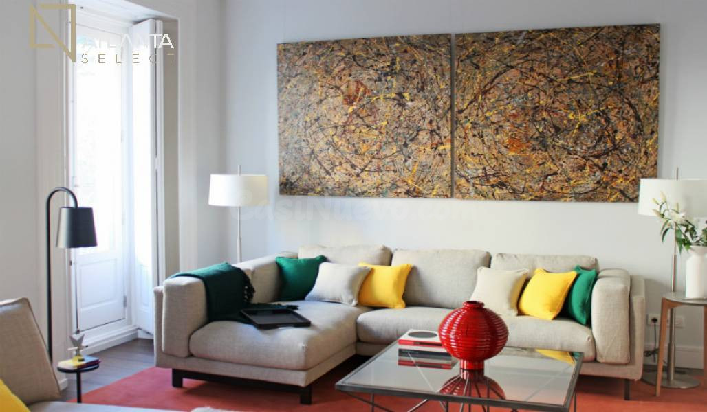 VIVIENDA DE LUJO EN LA CALLE VILLANUEVA - foto 2