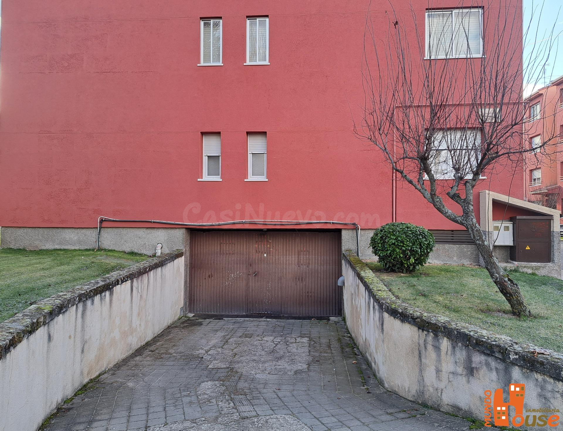 Alquiler plaza de garaje en San Ildefonso - foto 2