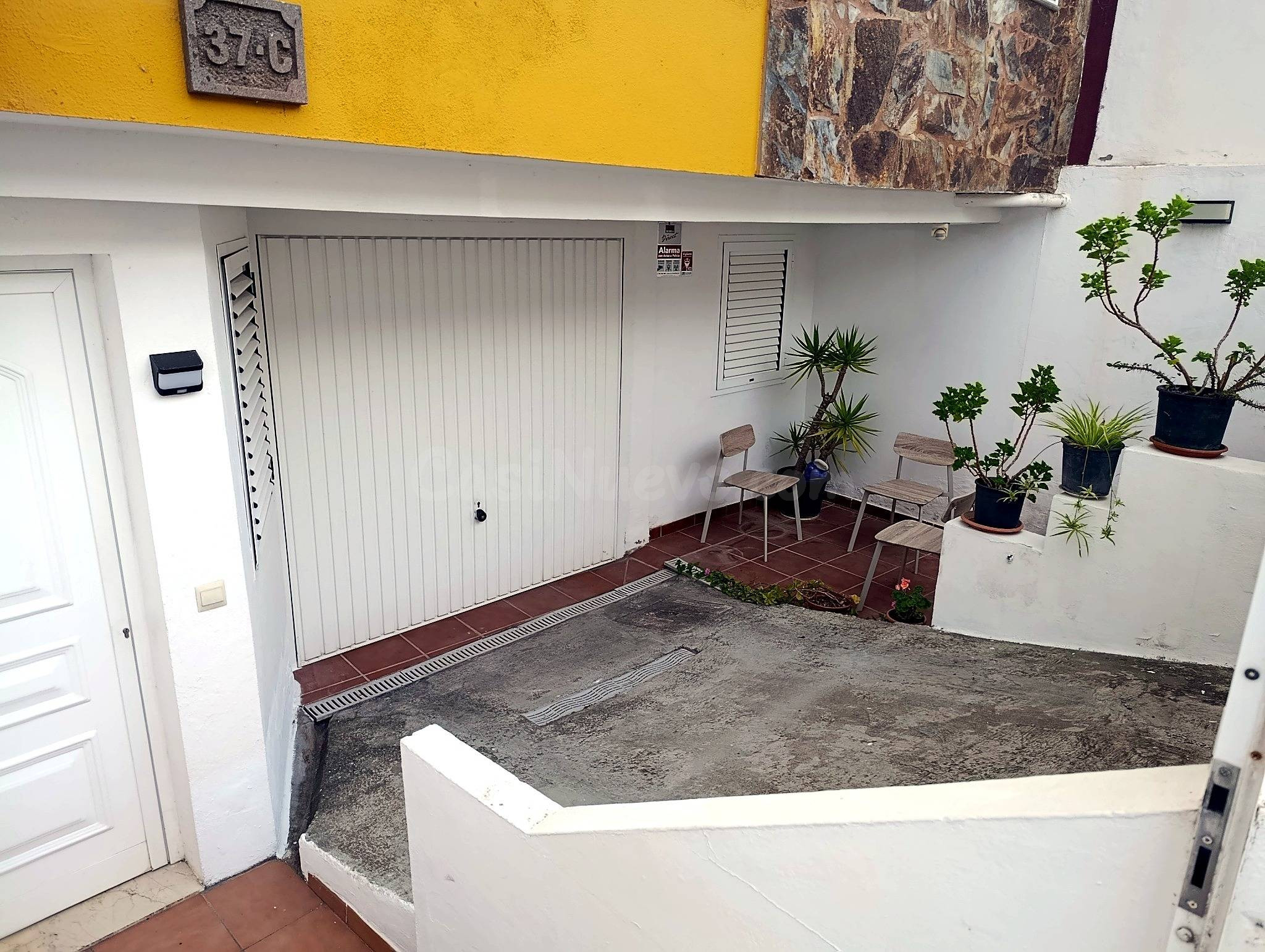 Dúplex de 3 dormitorios con garaje en Los Portales - foto 2