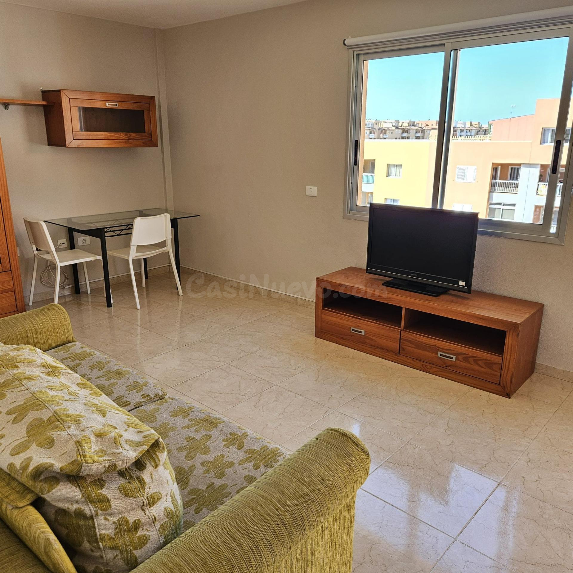 Con garaje, trastero, piscina y todas las comodidades a 1 mi - foto 4