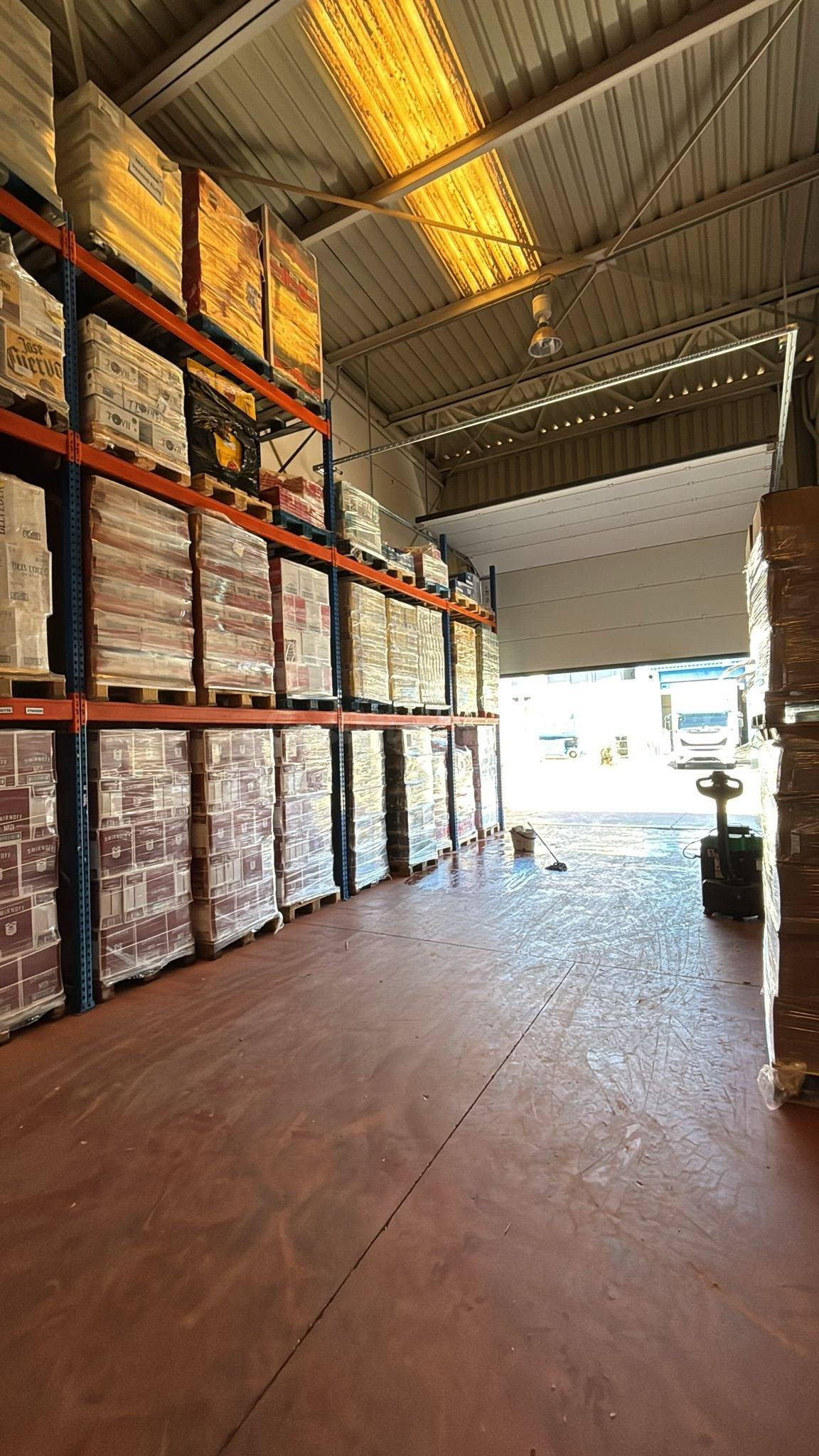 Nave industrial /Almacén 400m2 en calle del Herraje Cruce de - foto 4