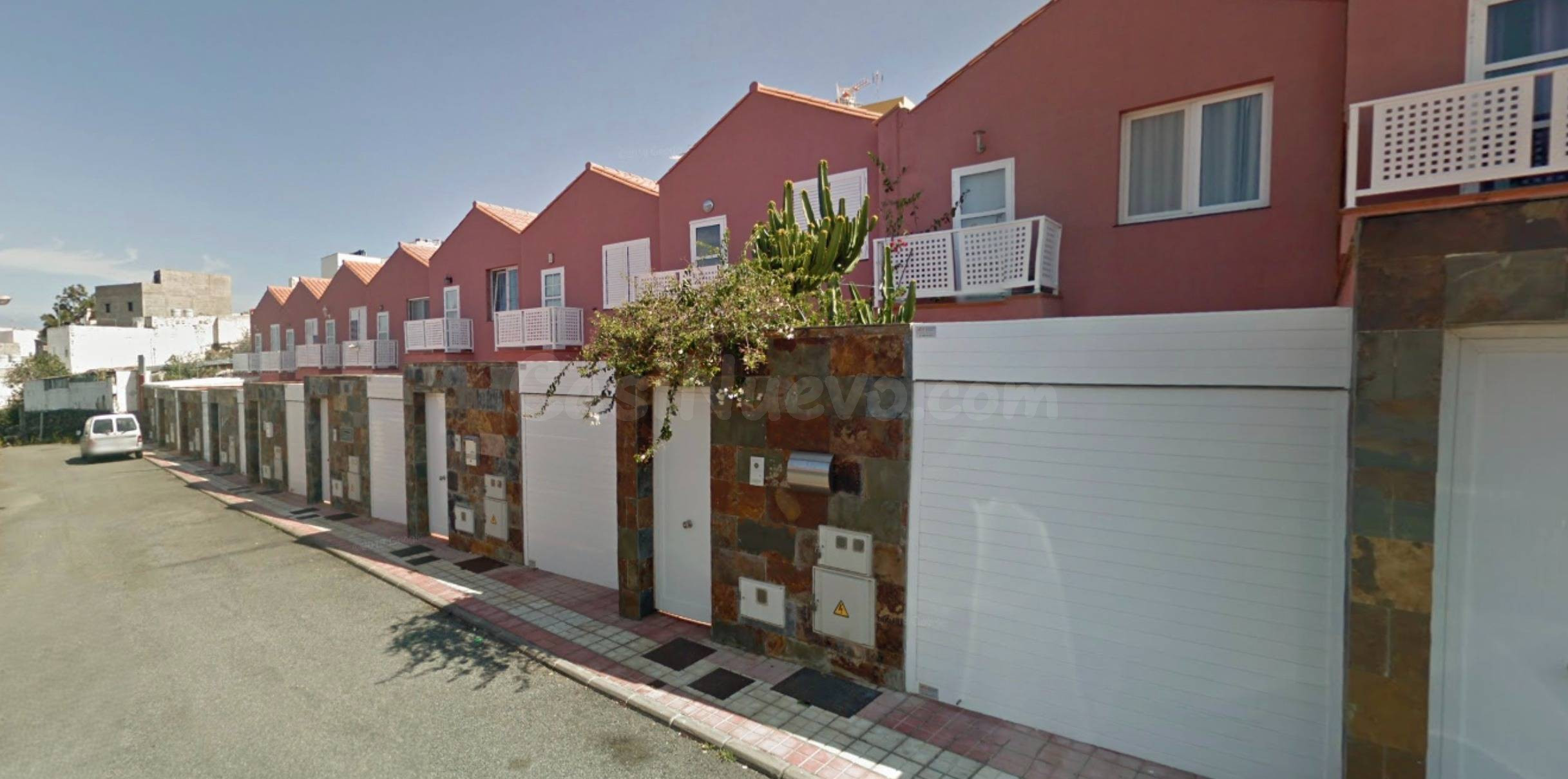 VIVIENDA OCUPADA ILEGALMENTE - foto 2