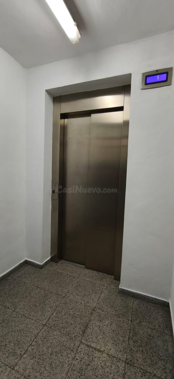 Plaza de garaje en venta en la Rambla de Santa Cruz - foto 4