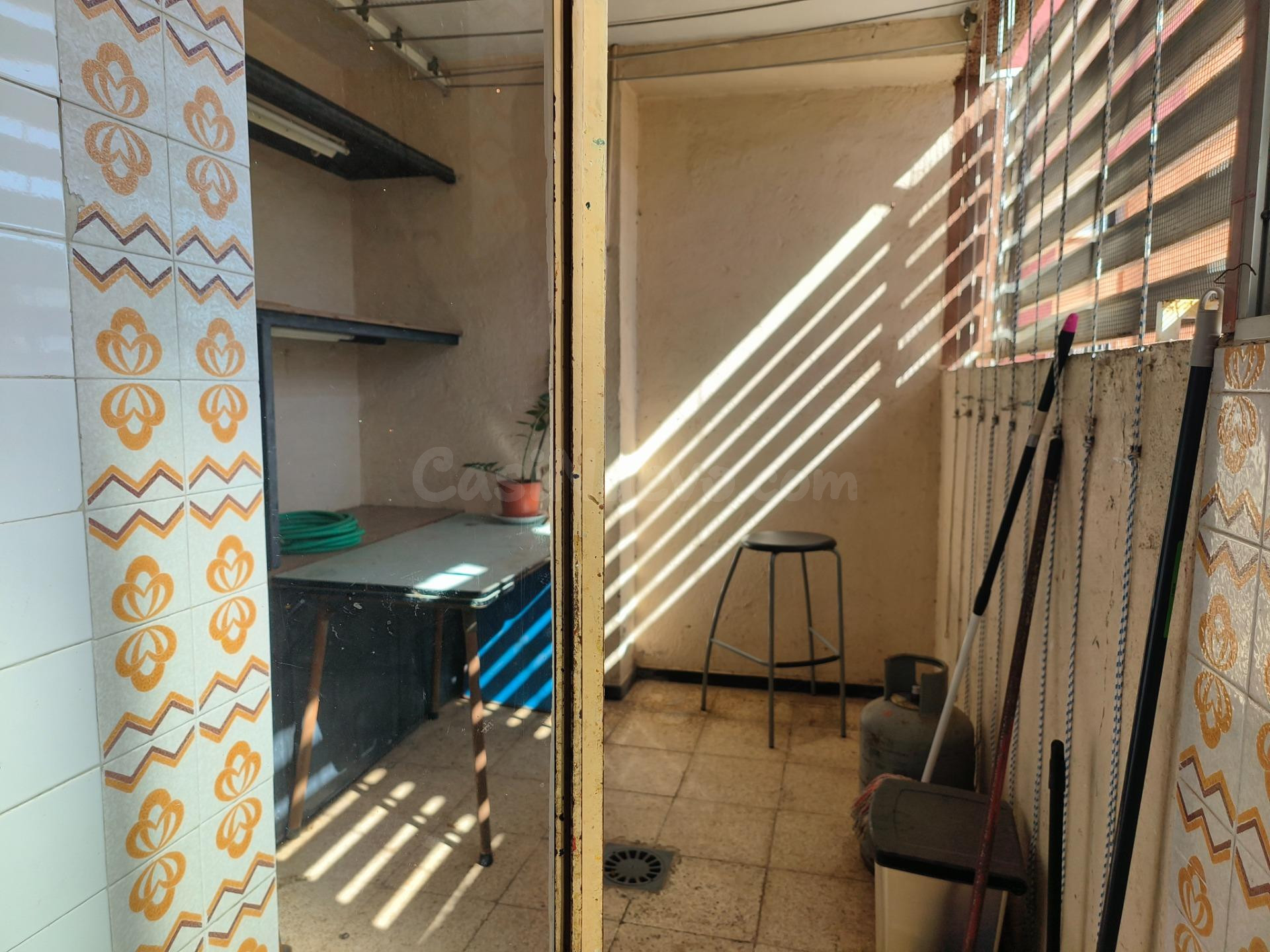 Vivienda en planta baja para reformar en Chimisay - foto 5