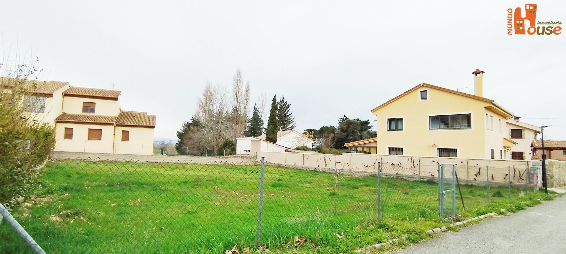 FINCA URBANA EN ORTIGOSA DEL MONTE