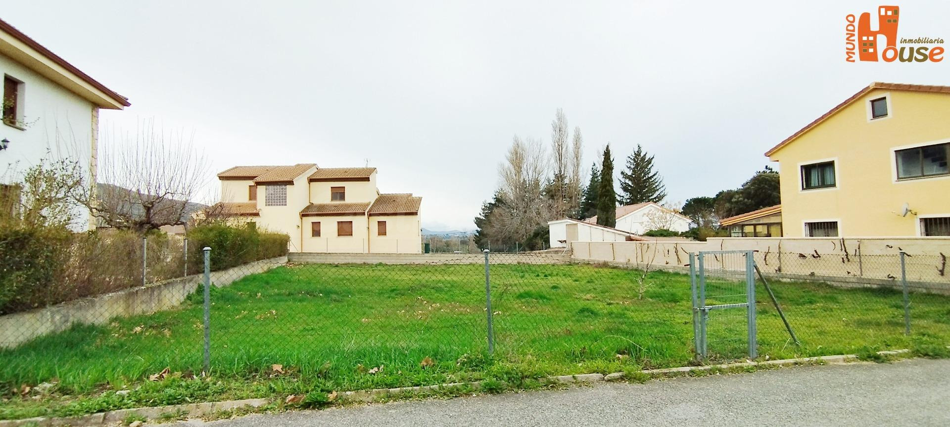 FINCA URBANA EN ORTIGOSA DEL MONTE - foto 4