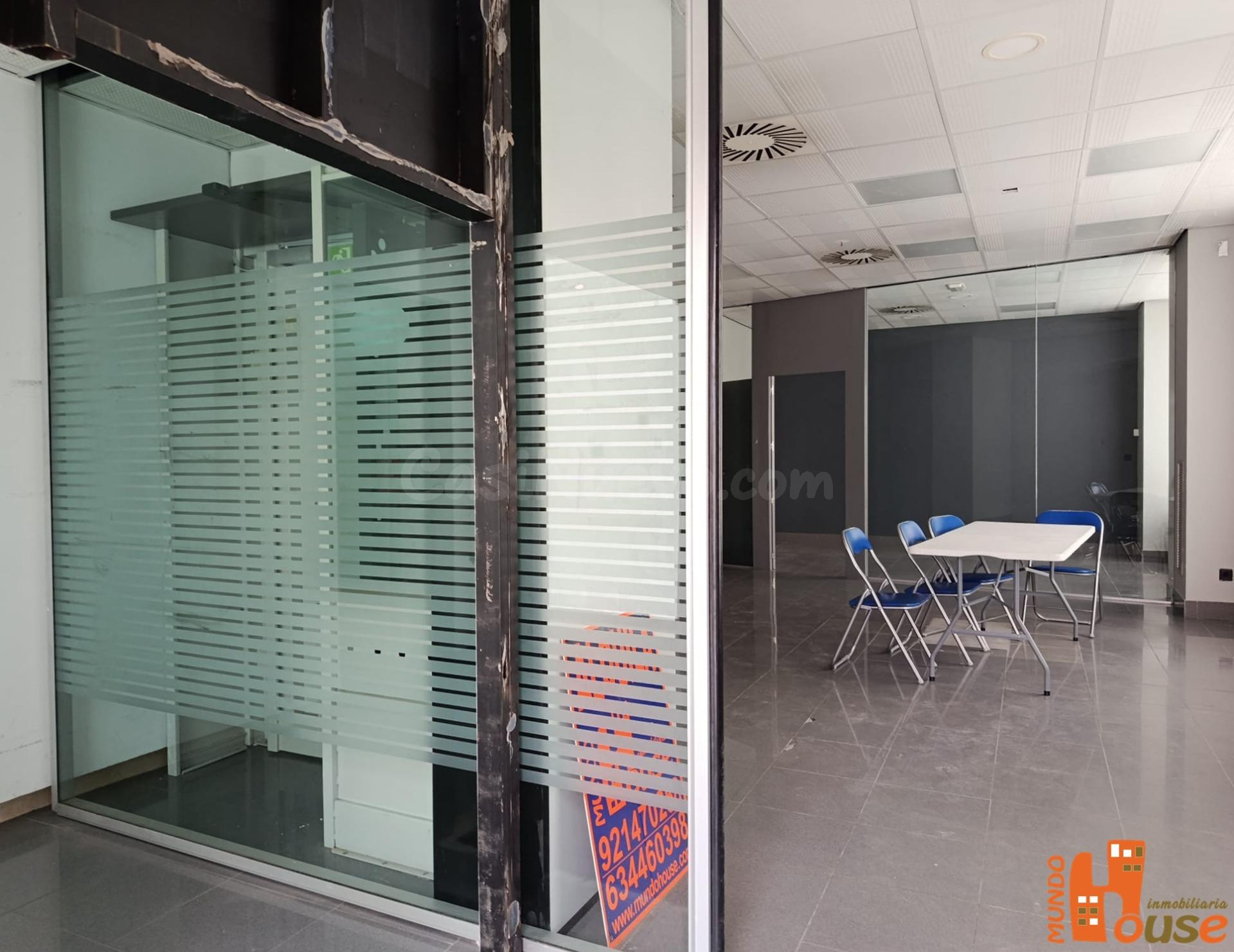Local comercial en alquiler en pleno centro de San Ildefonso - foto 2