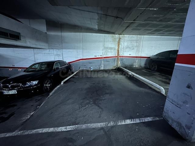 Plaza de Parking en Venta de 23 m2 entran furgonetas grandes