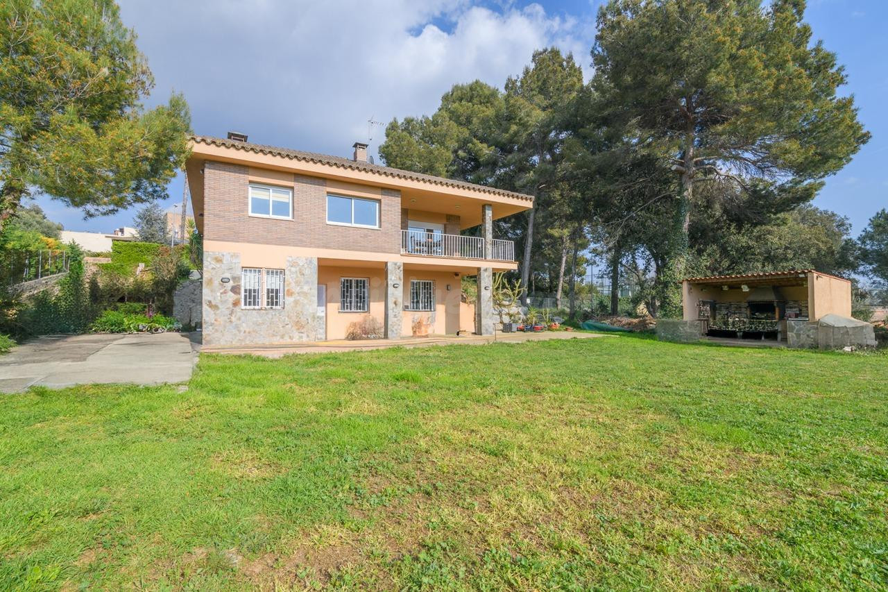 Casa en una sola planta con gran parcela en Castellarnau, Sa - foto 2