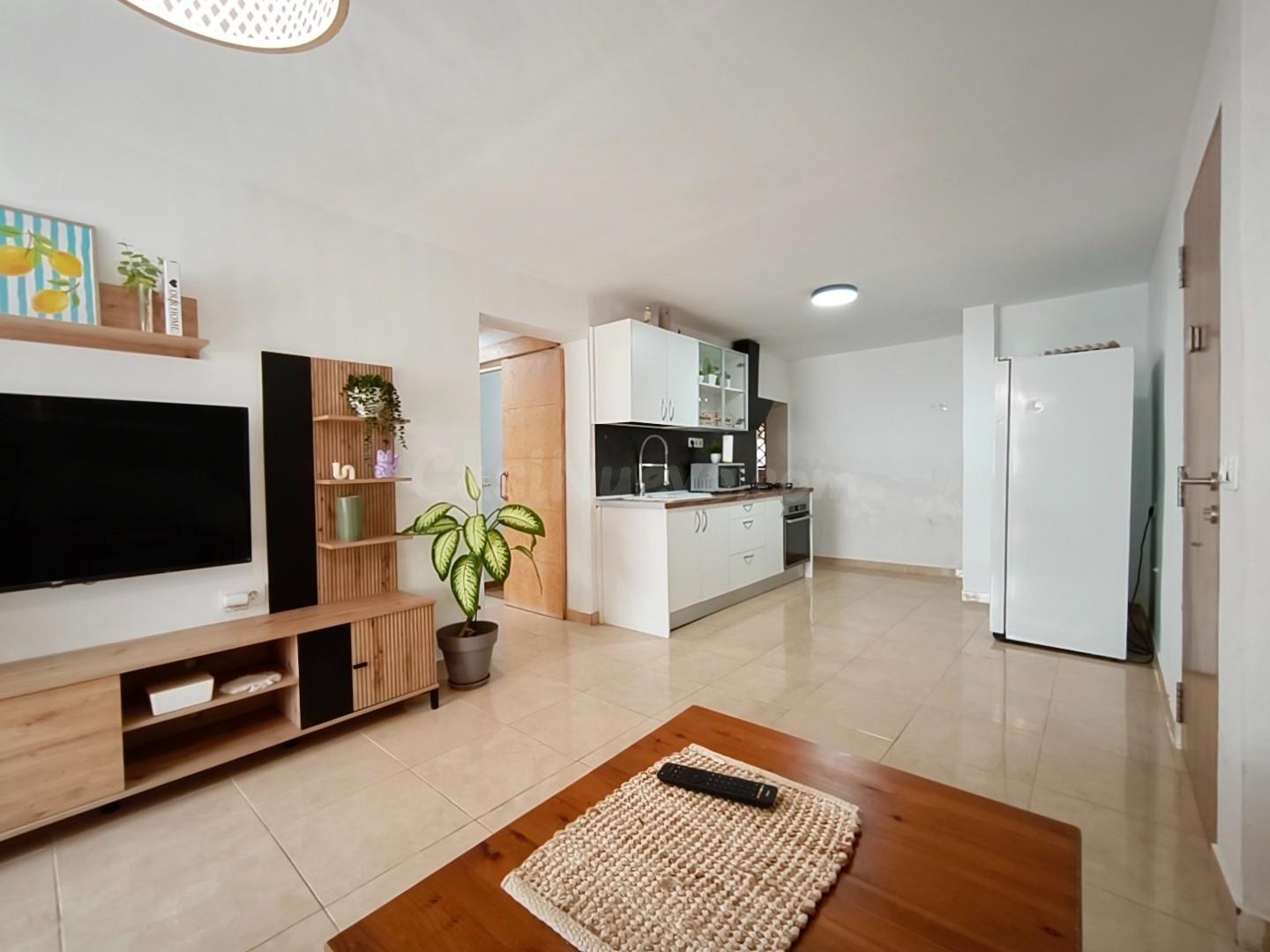 VIVIENDA DE TRES habitaciones CON TERRAZA TECHADA. - foto 5