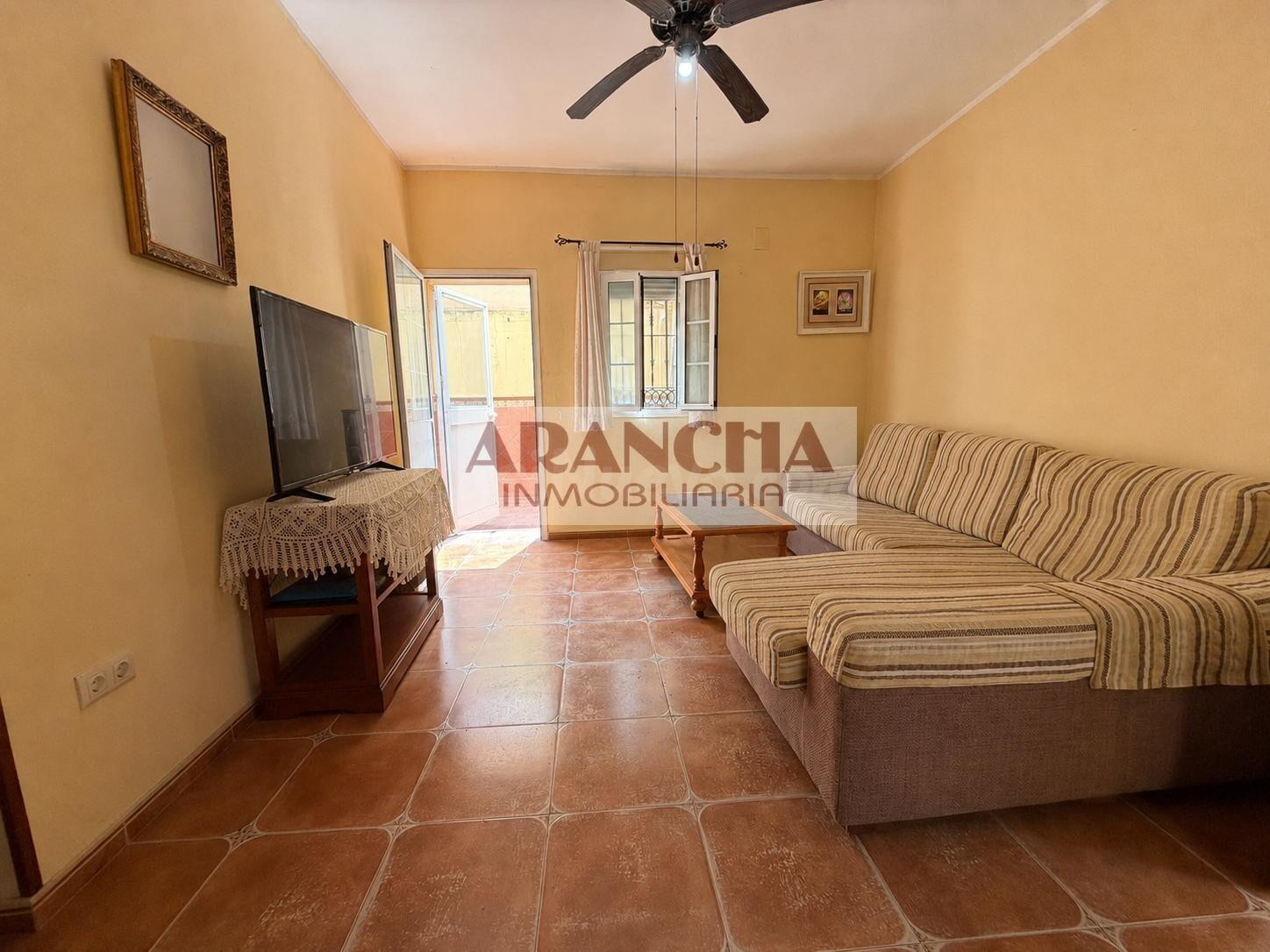 CASA EN VENTA CALLE PRIVADA CERCA DE PLAYA MICAELA, CHIPIONA - foto 2