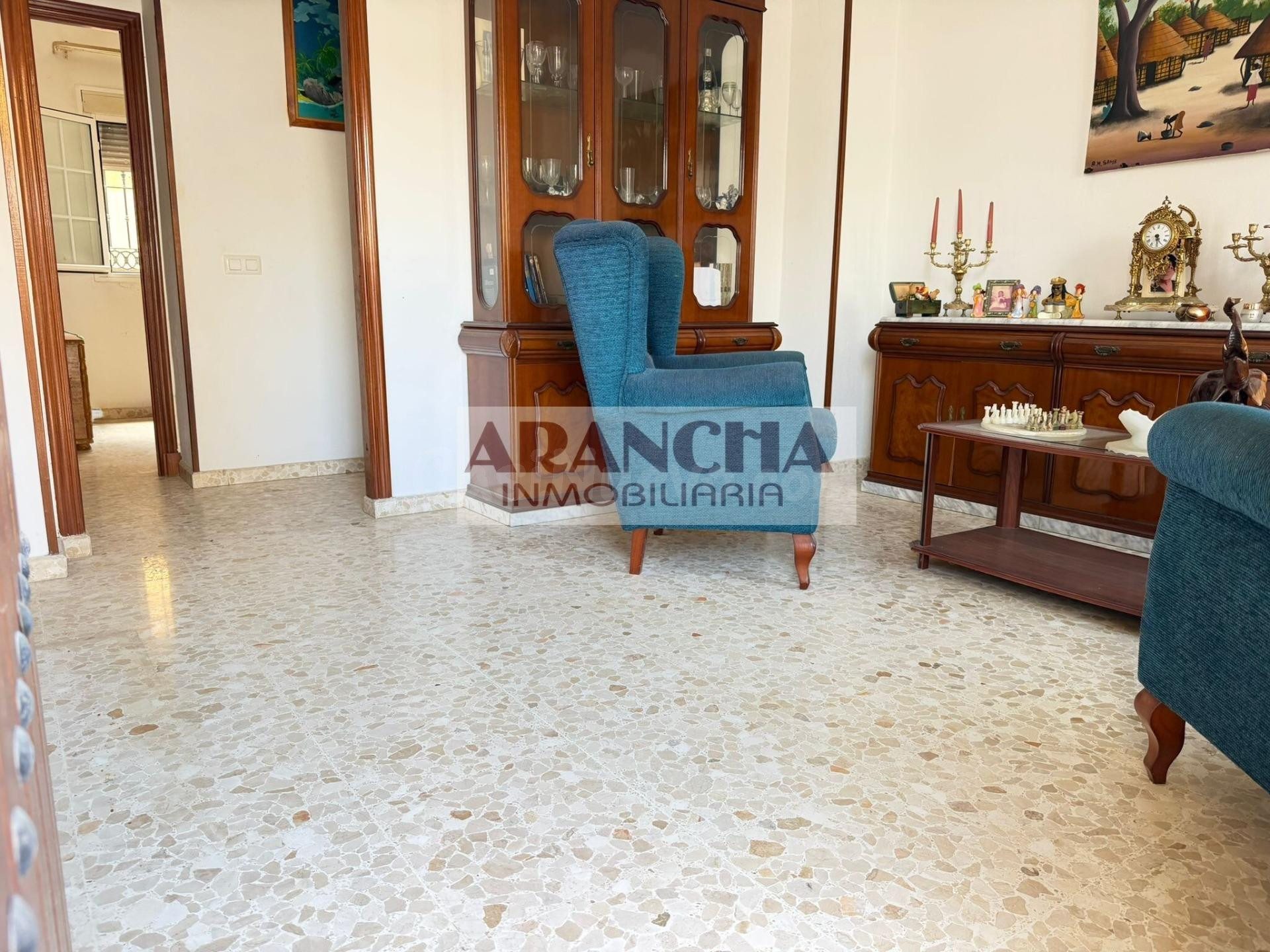 CASA EN VENTA CALLE PRIVADA CERCA DE PLAYA MICAELA, CHIPIONA - foto 3