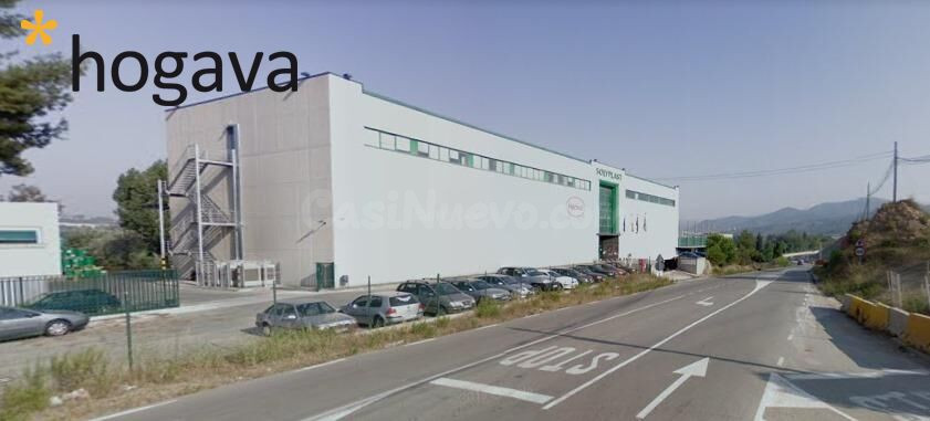 Nave industrial en Abrera